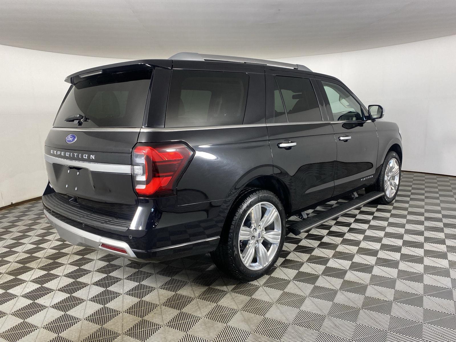Used 2023 Agate Black Ford Platinum image 10