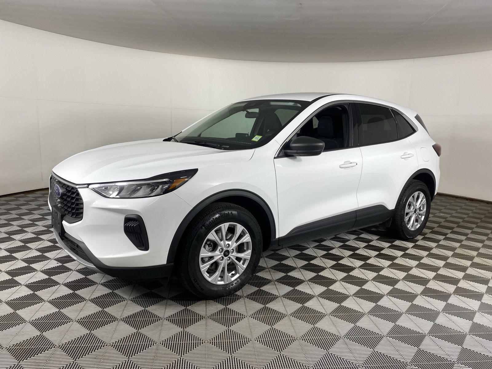 Used 2023 Oxford White Ford Active image 11