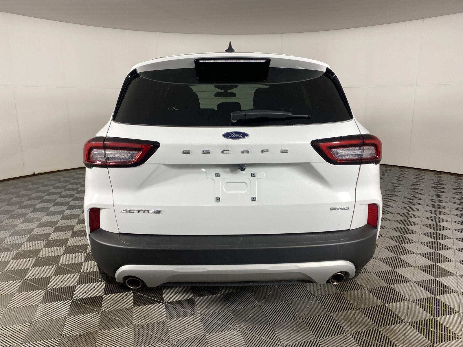 Used 2023 Oxford White Ford Active image 14