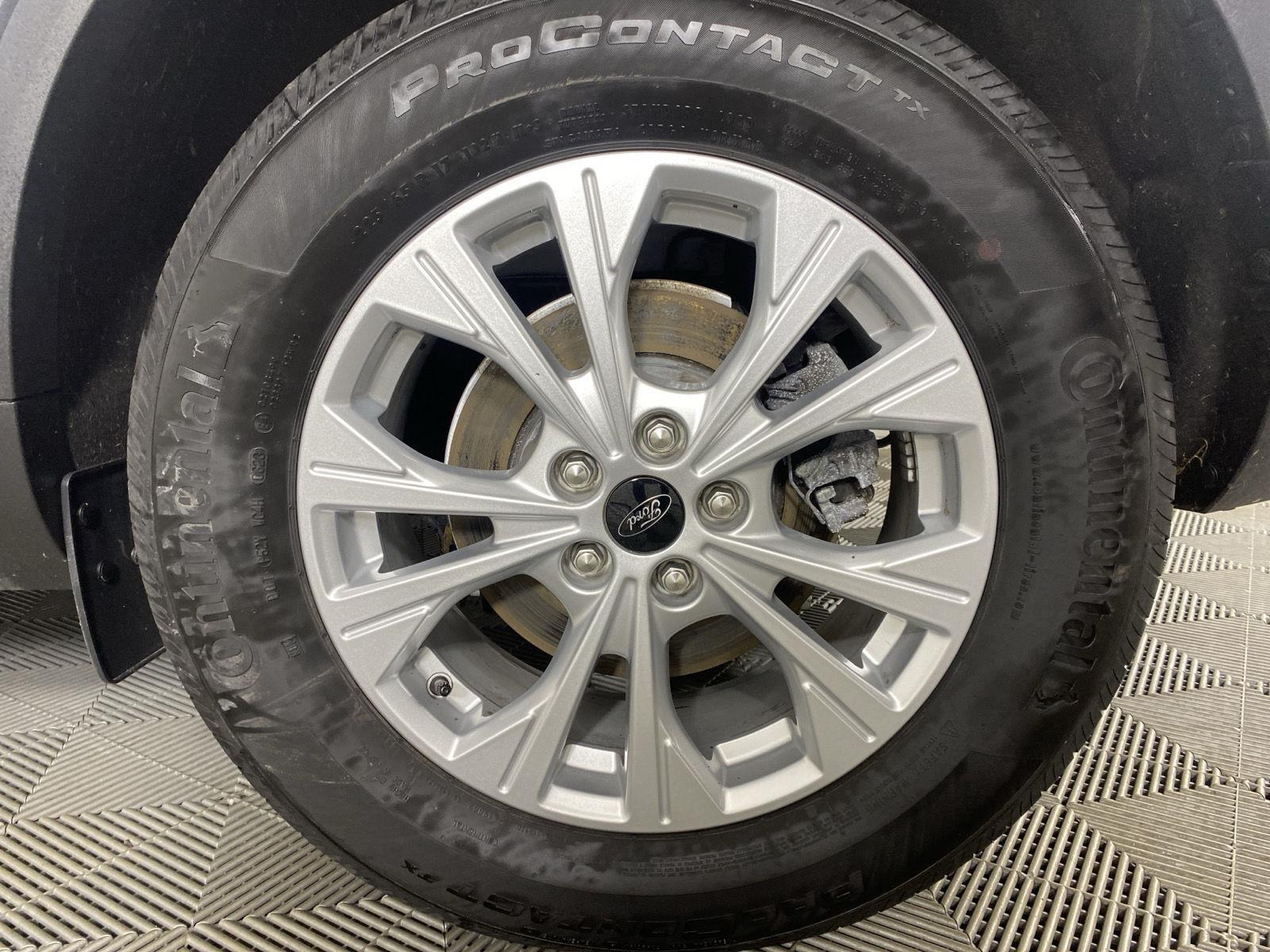 Used 2023 Oxford White Ford Active image 17