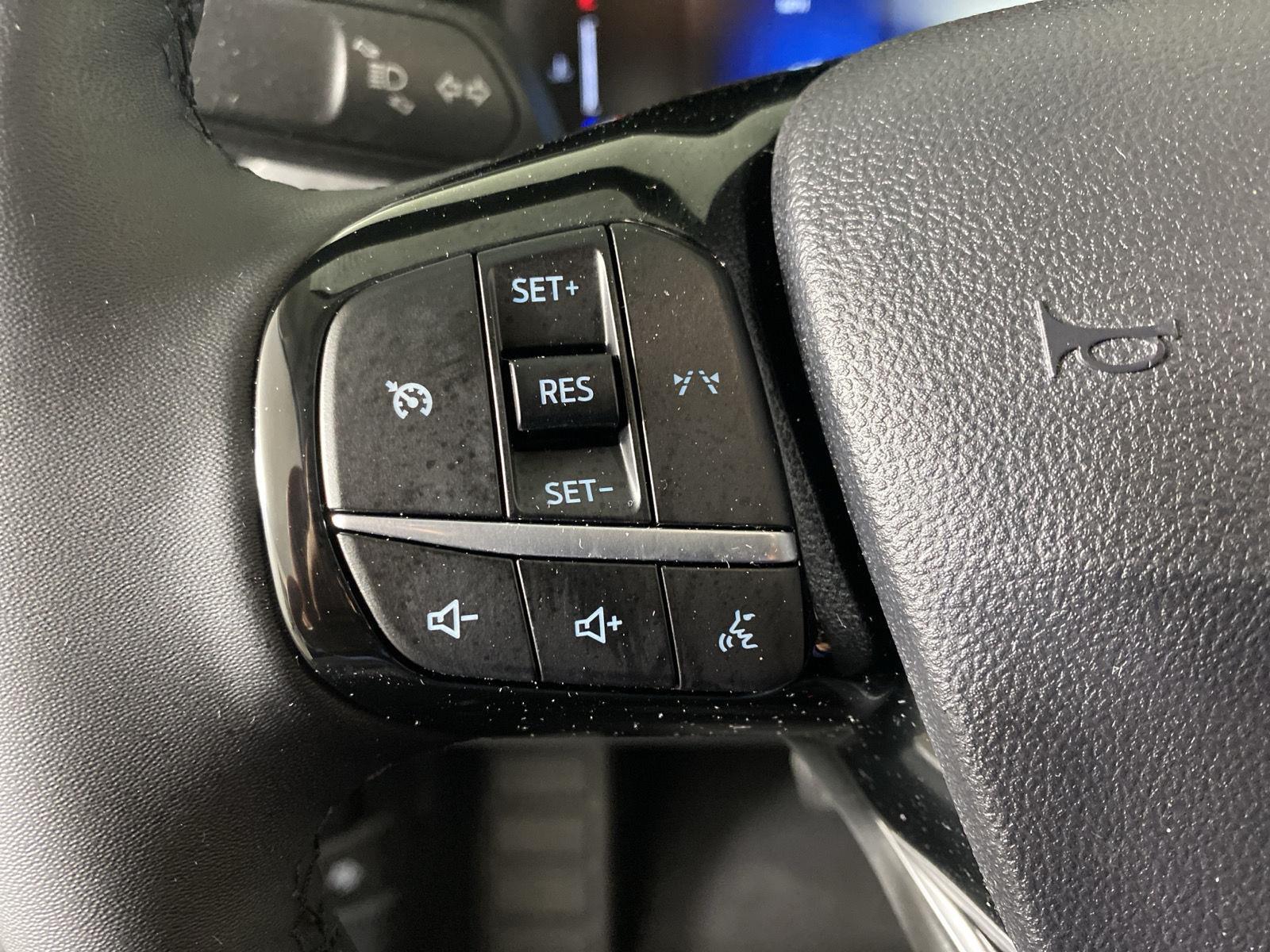 Used 2023 Oxford White Ford Active image 20
