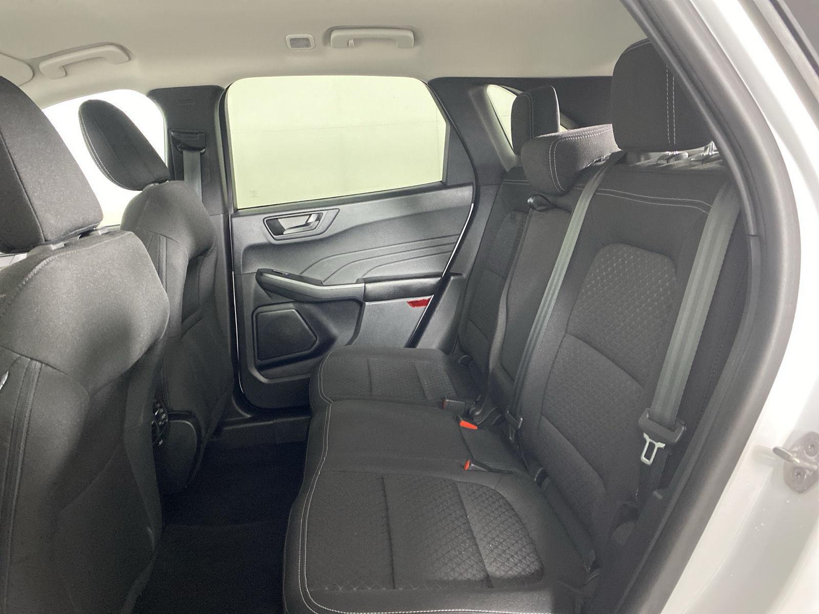 Used 2023 Oxford White Ford Active image 27