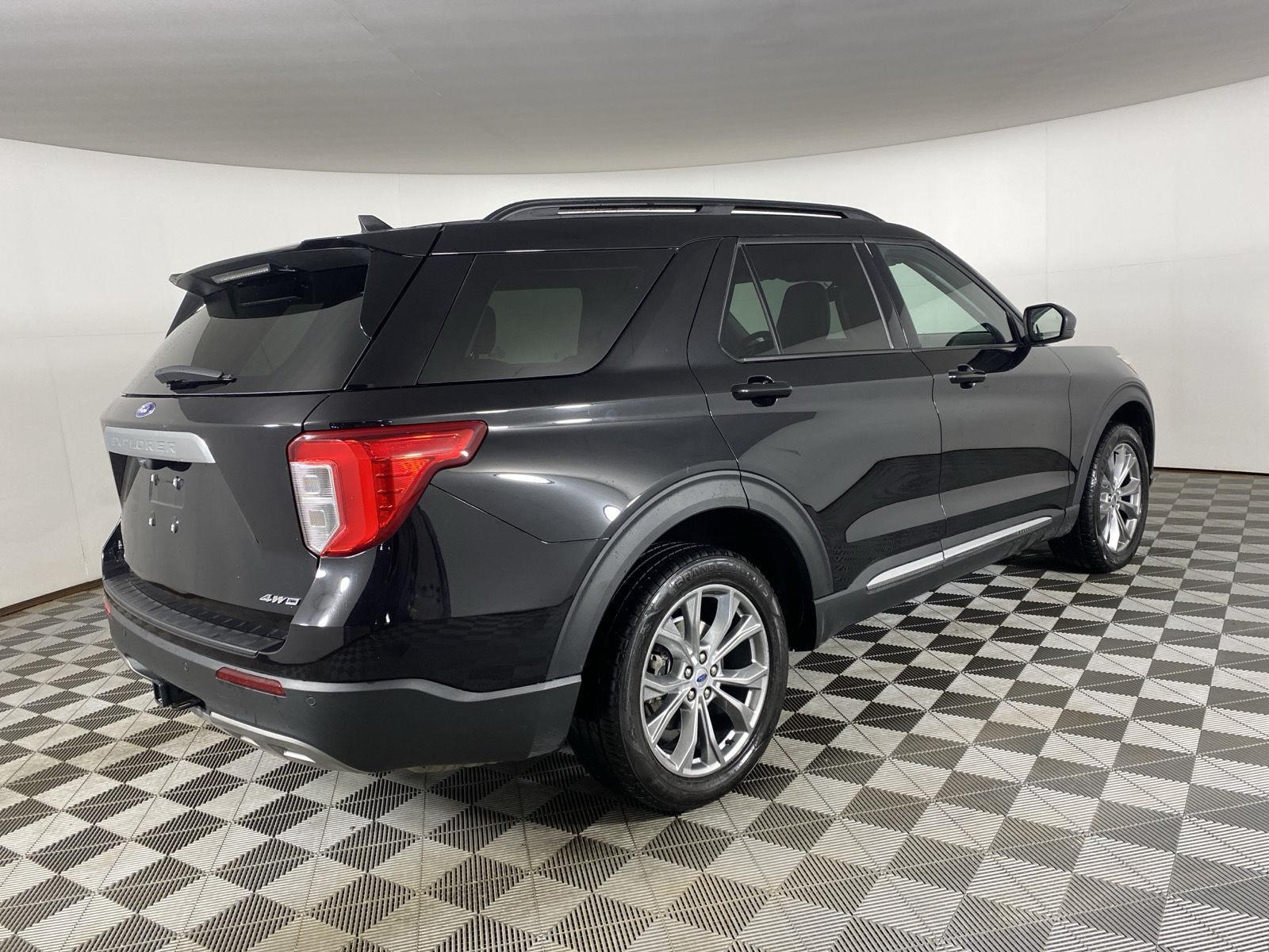 Used 2023 Agate Black Ford XLT image 10