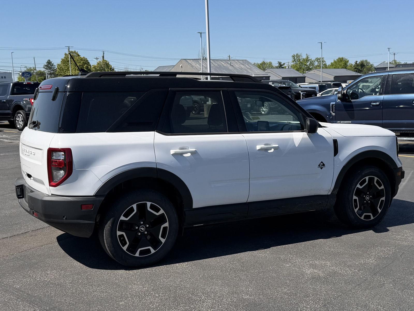 Used 2021 Oxford White Ford Outer Banks image 4