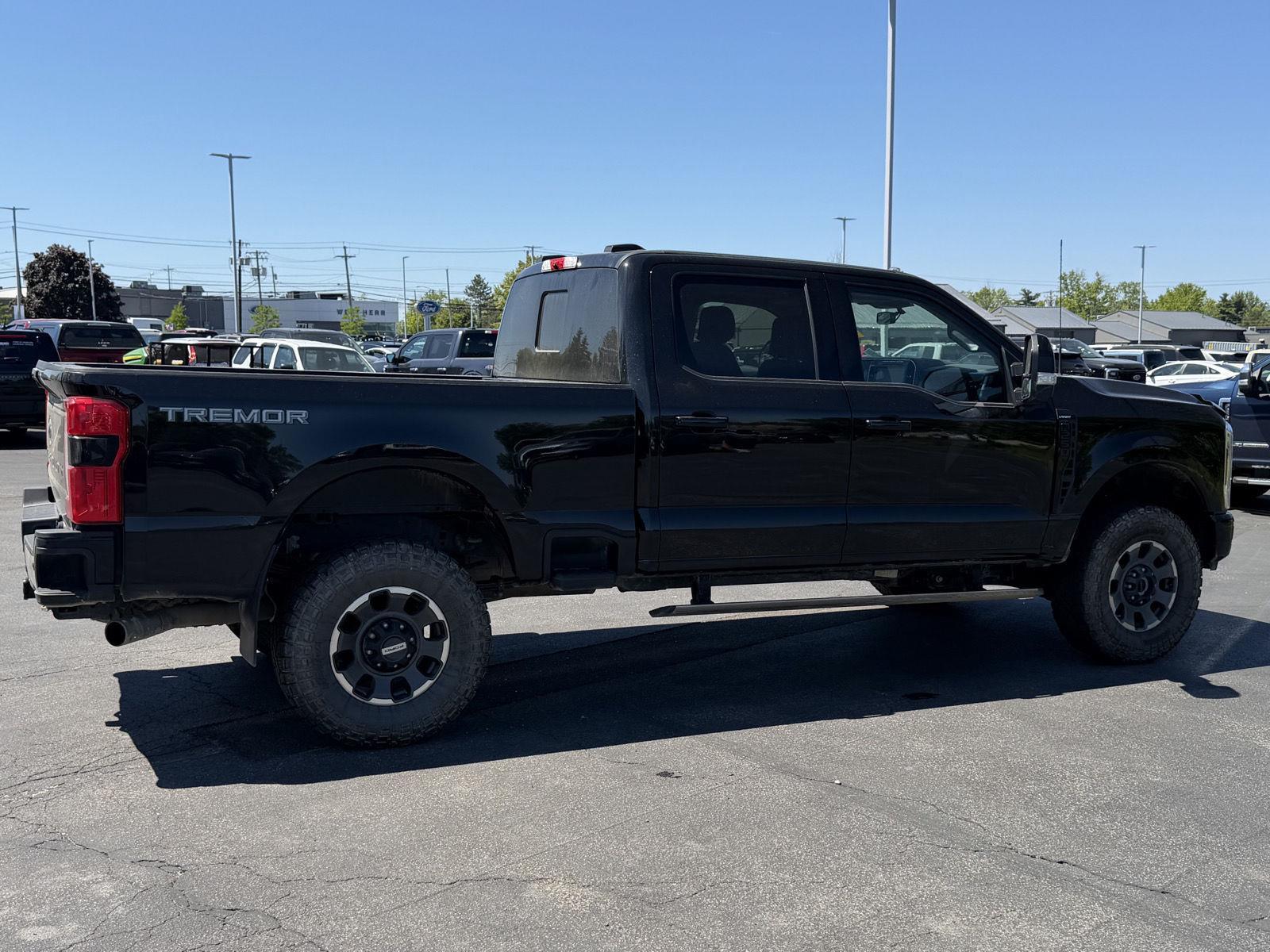 Used 2024 Agate Black Ford LARIAT image 5