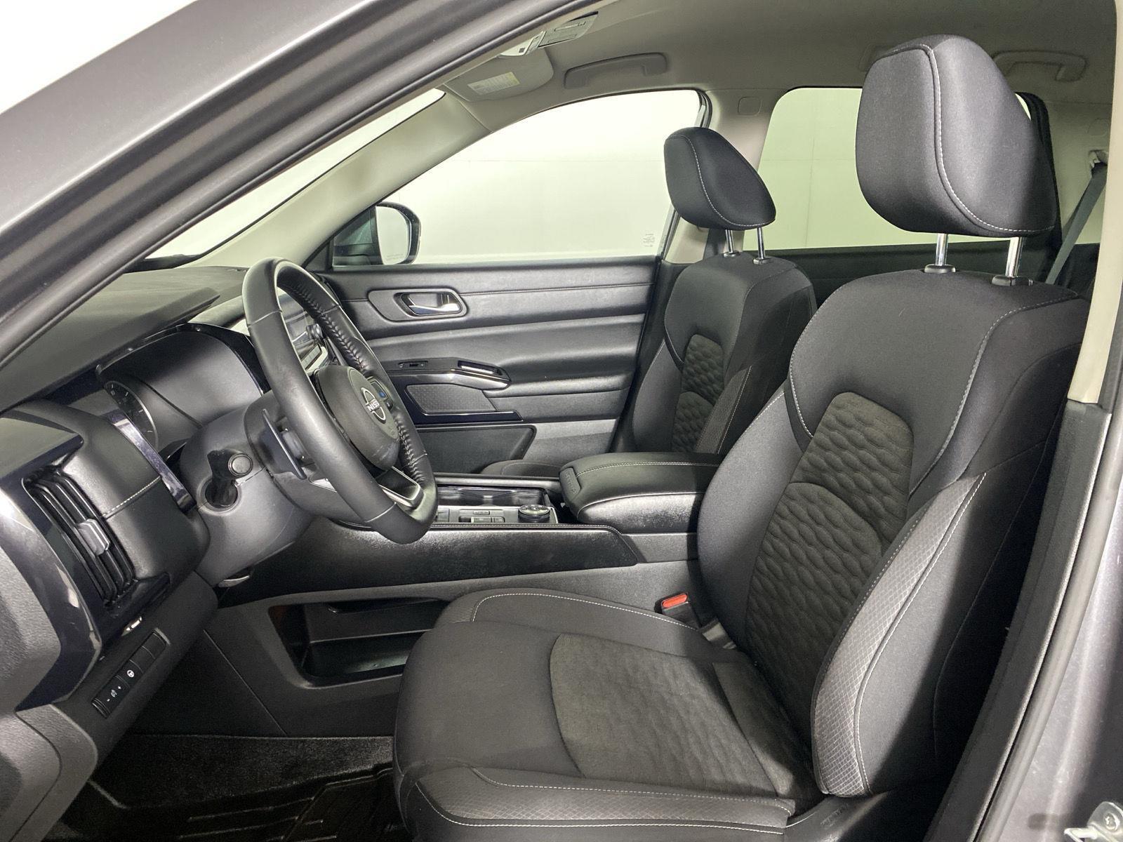 Used 2022 Gun Metallic Nissan SV image 11