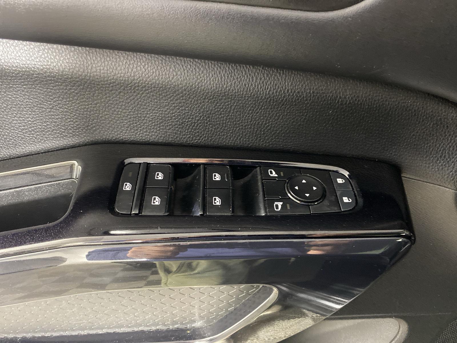 Used 2022 Gun Metallic Nissan SV image 13