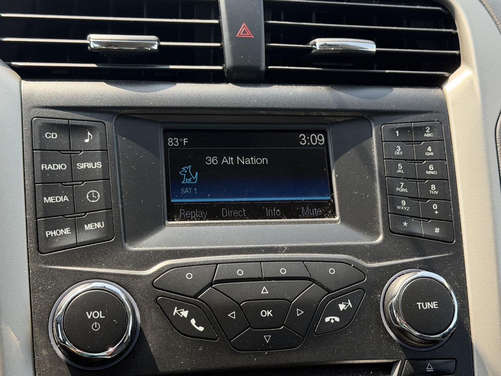 Used 2015 Tuxedo Black Ford SE image 8