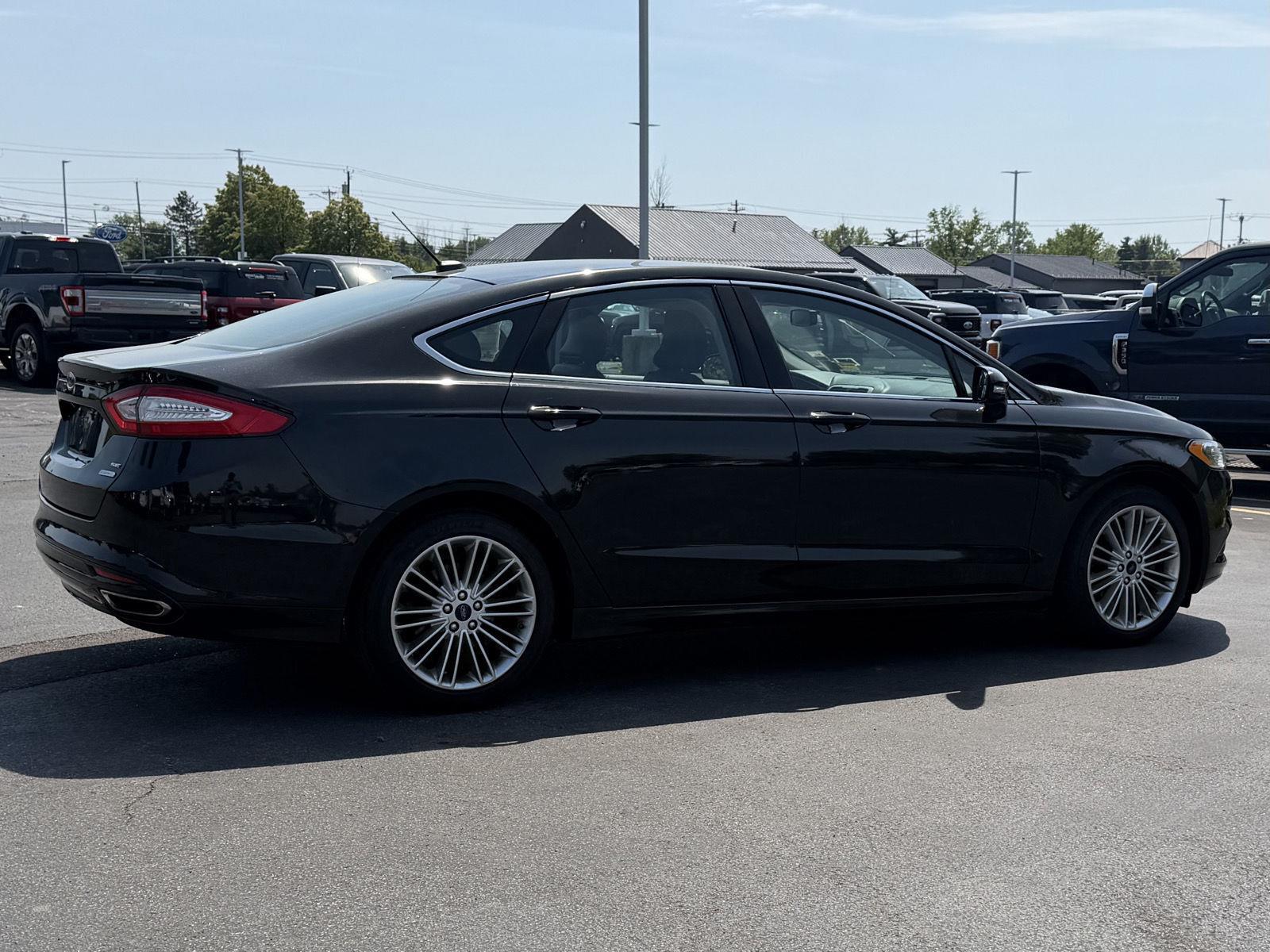 Used 2015 Tuxedo Black Ford SE image 6