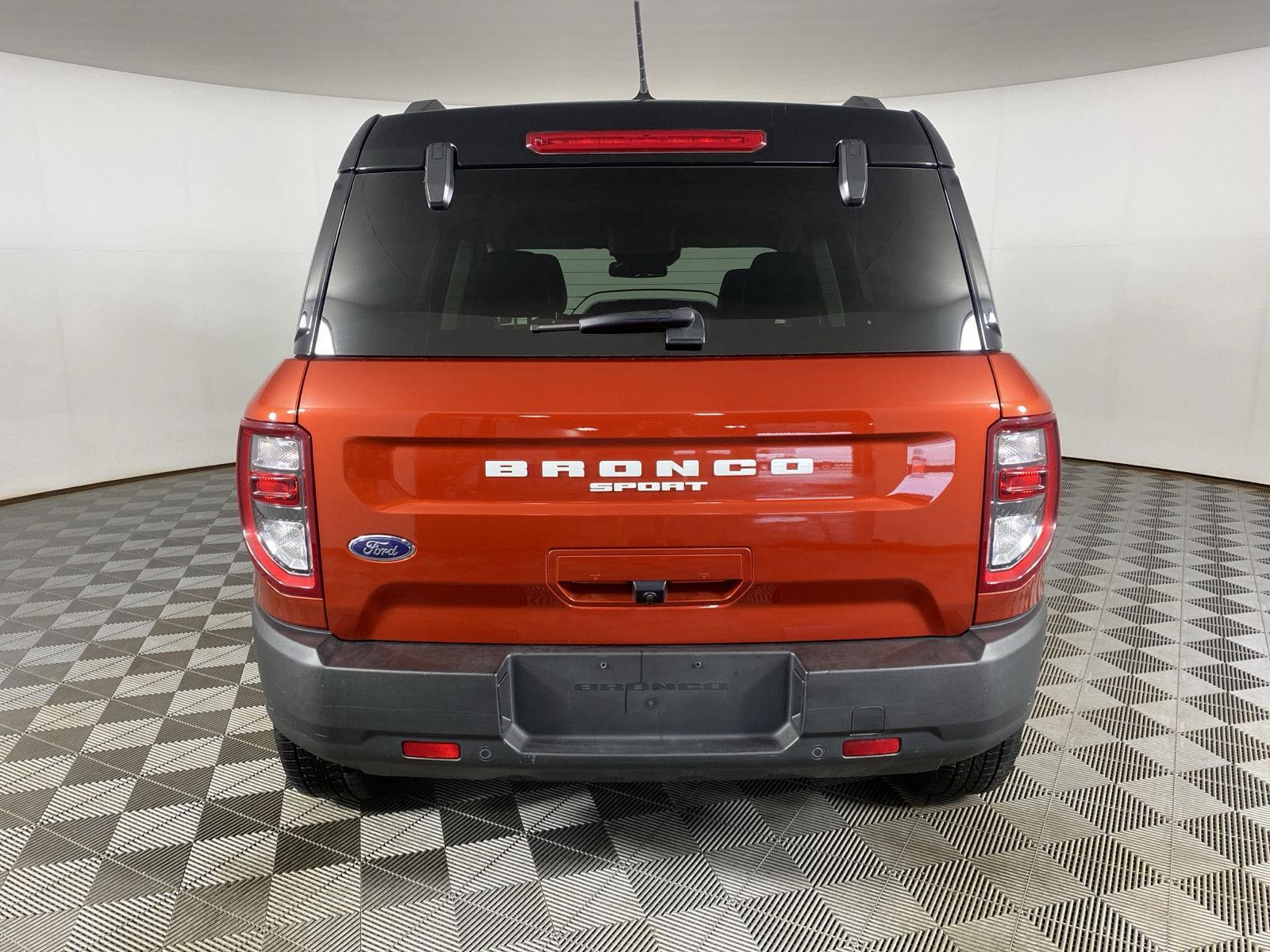 Used 2022 Hot Pepper Red Metallic Tinted Clearcoat Ford Outer Banks image 9