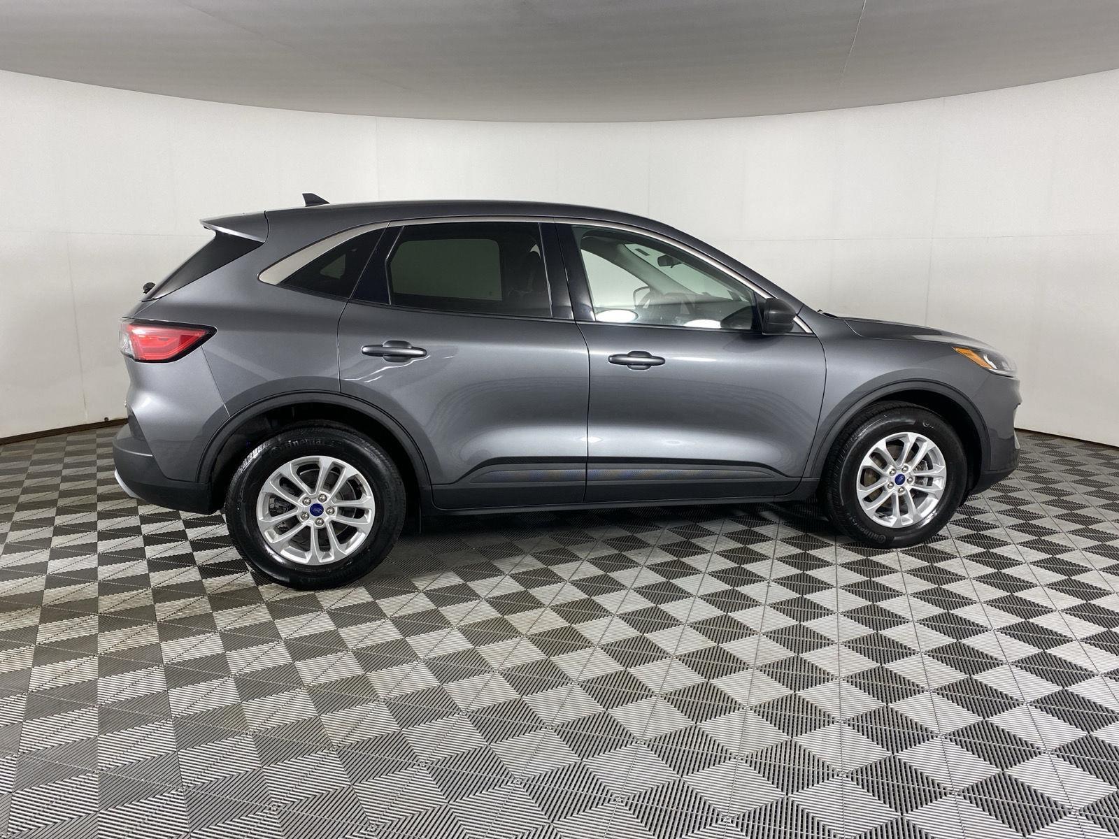 Used 2022 Carbonized Gray Ford SE image 18