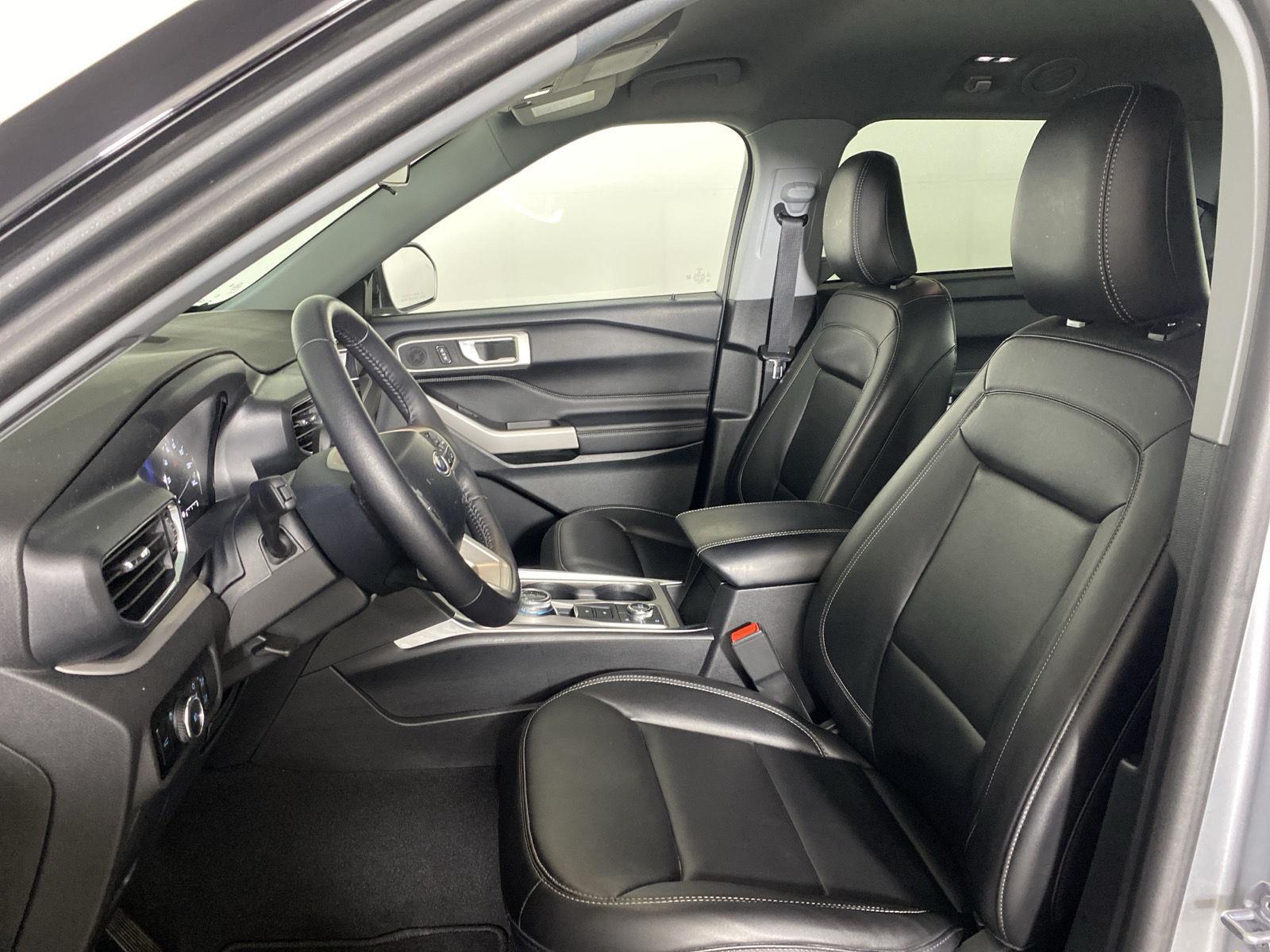Used 2024 Iconic Silver Ford XLT image 20