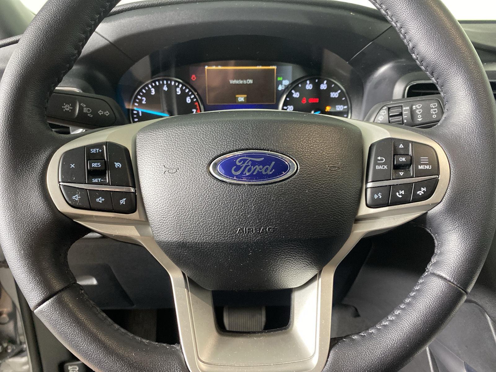Used 2024 Iconic Silver Ford XLT image 24
