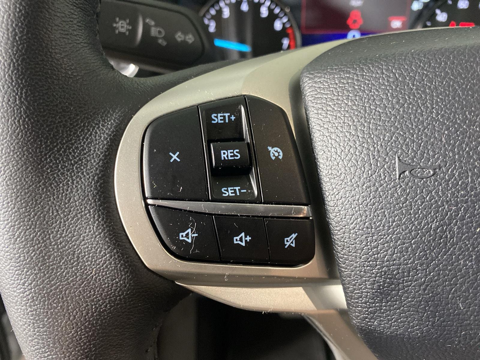 Used 2024 Iconic Silver Ford XLT image 25