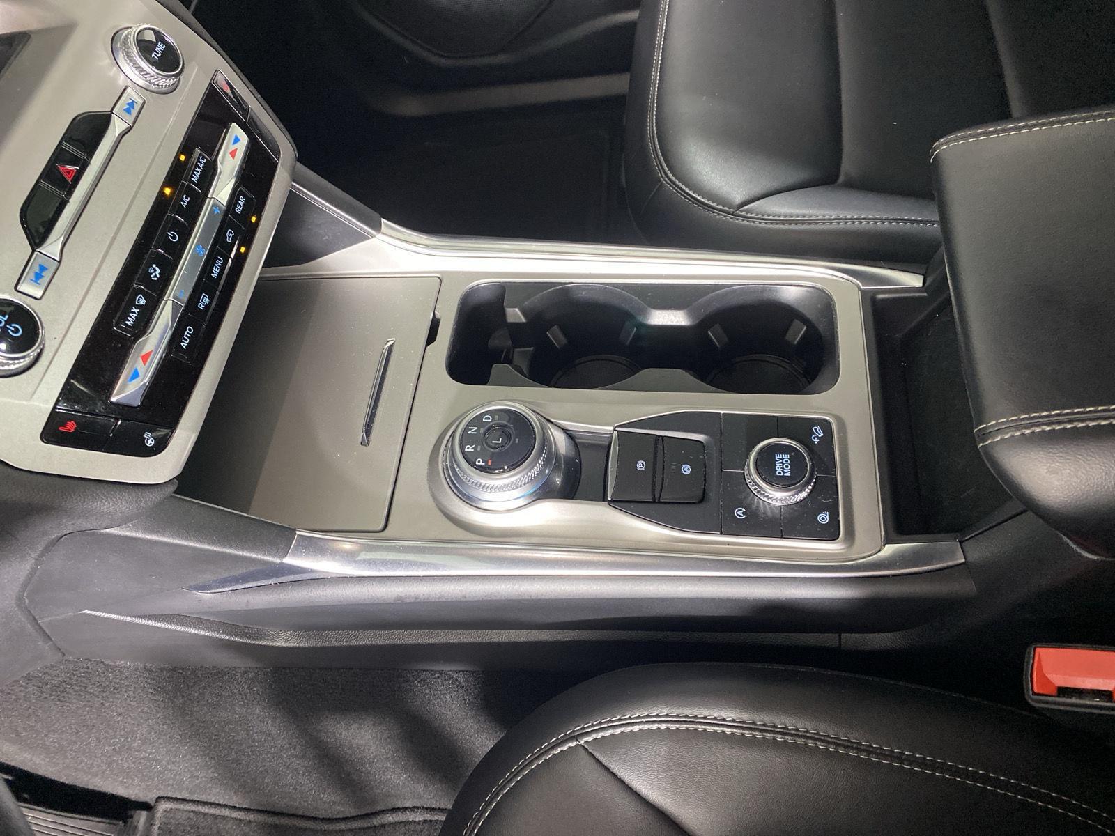 Used 2024 Iconic Silver Ford XLT image 31
