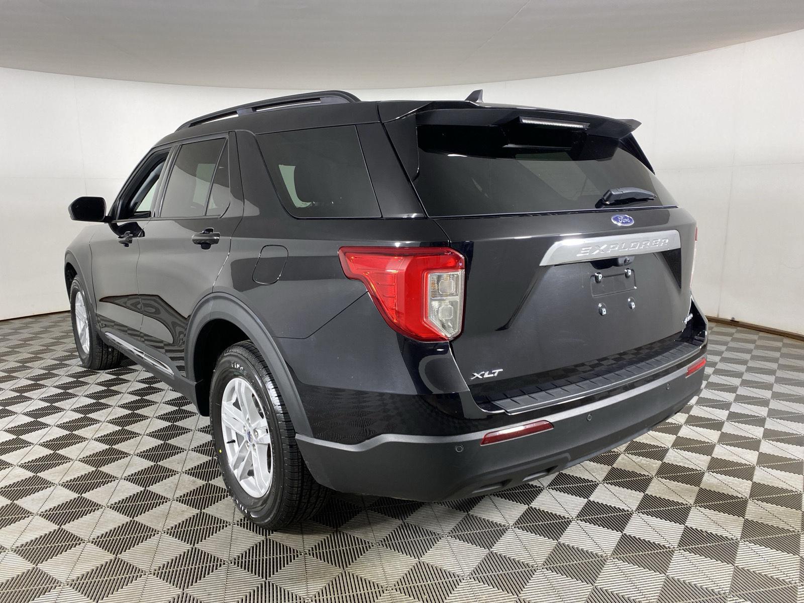 Used 2024 Agate Black Ford XLT image 15