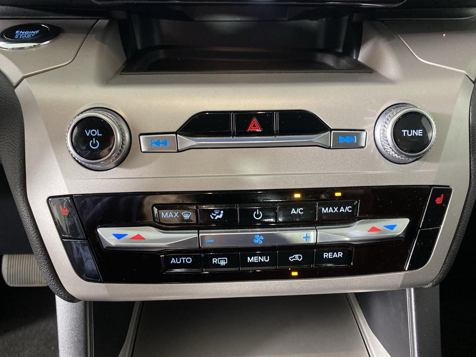 Used 2024 Agate Black Ford XLT image 29