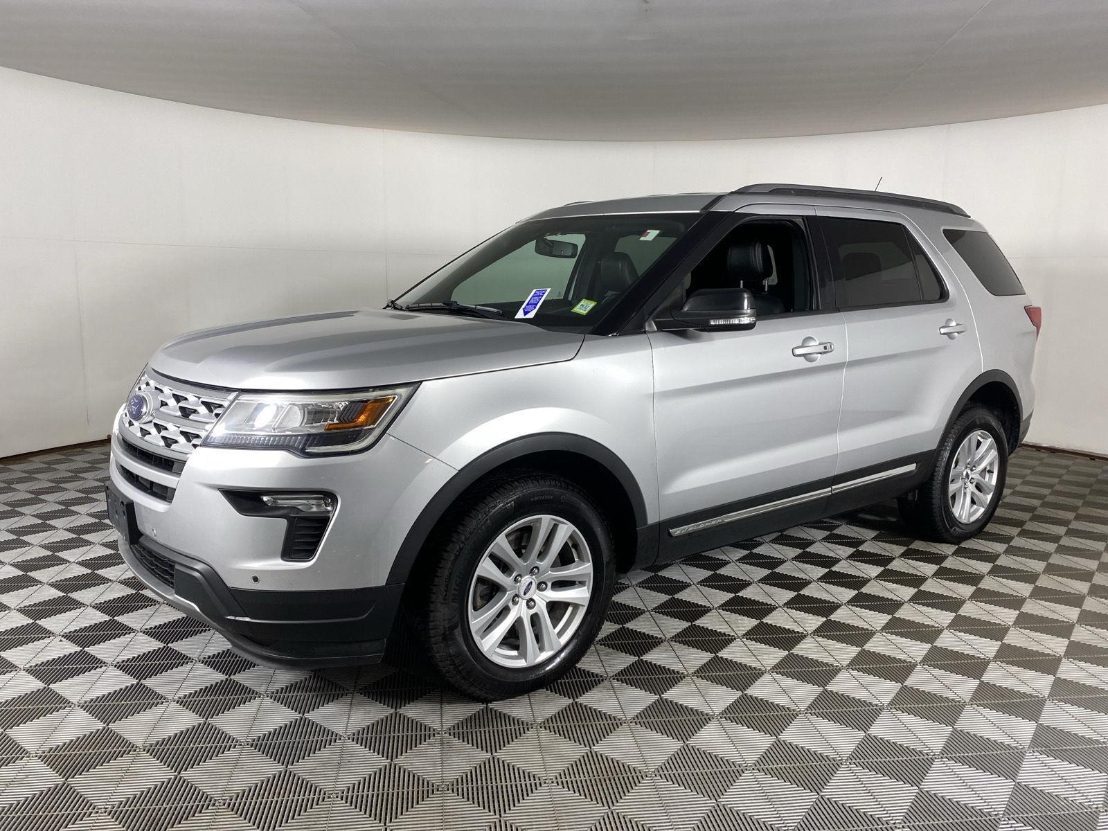 Used 2018 Ingot Silver Ford XLT image 3