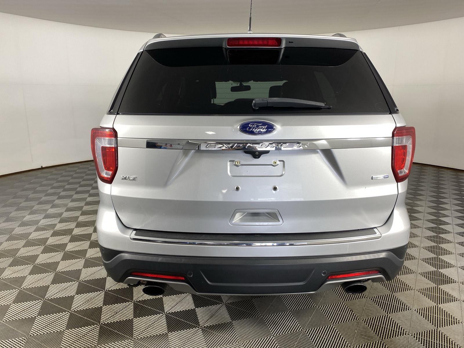 Used 2018 Ingot Silver Ford XLT image 6