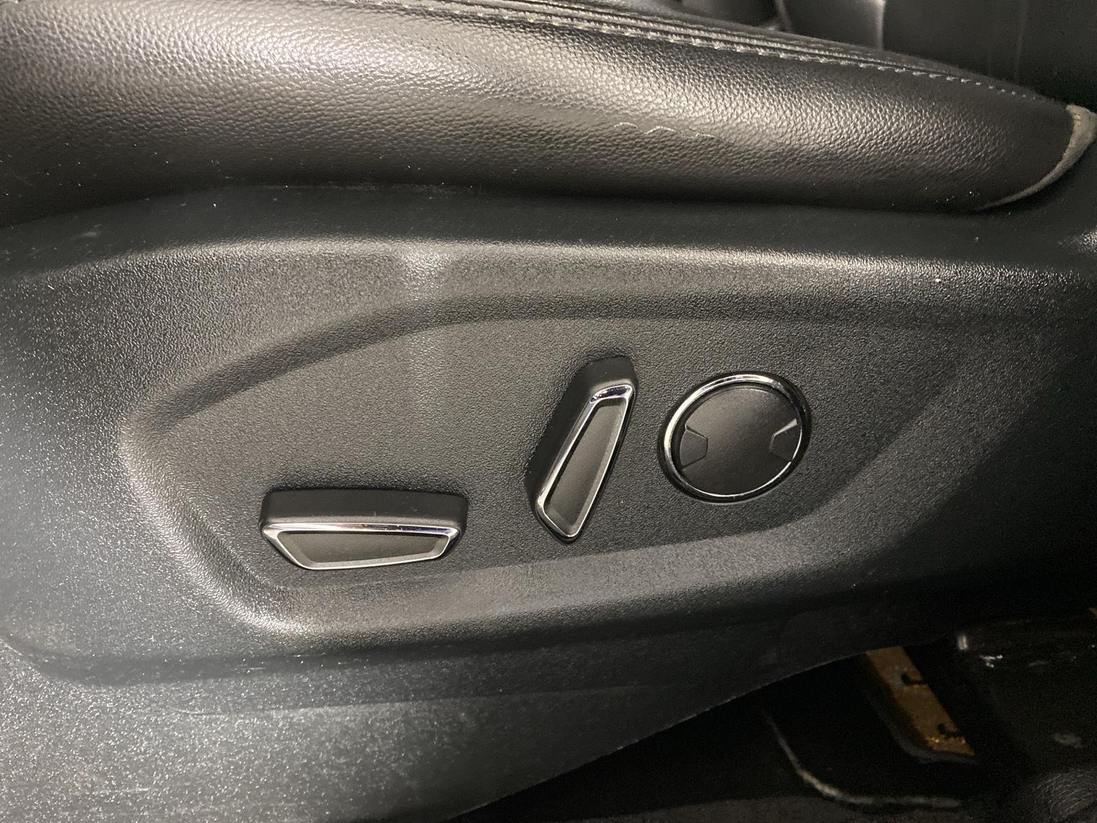 Used 2018 Ingot Silver Ford XLT image 11
