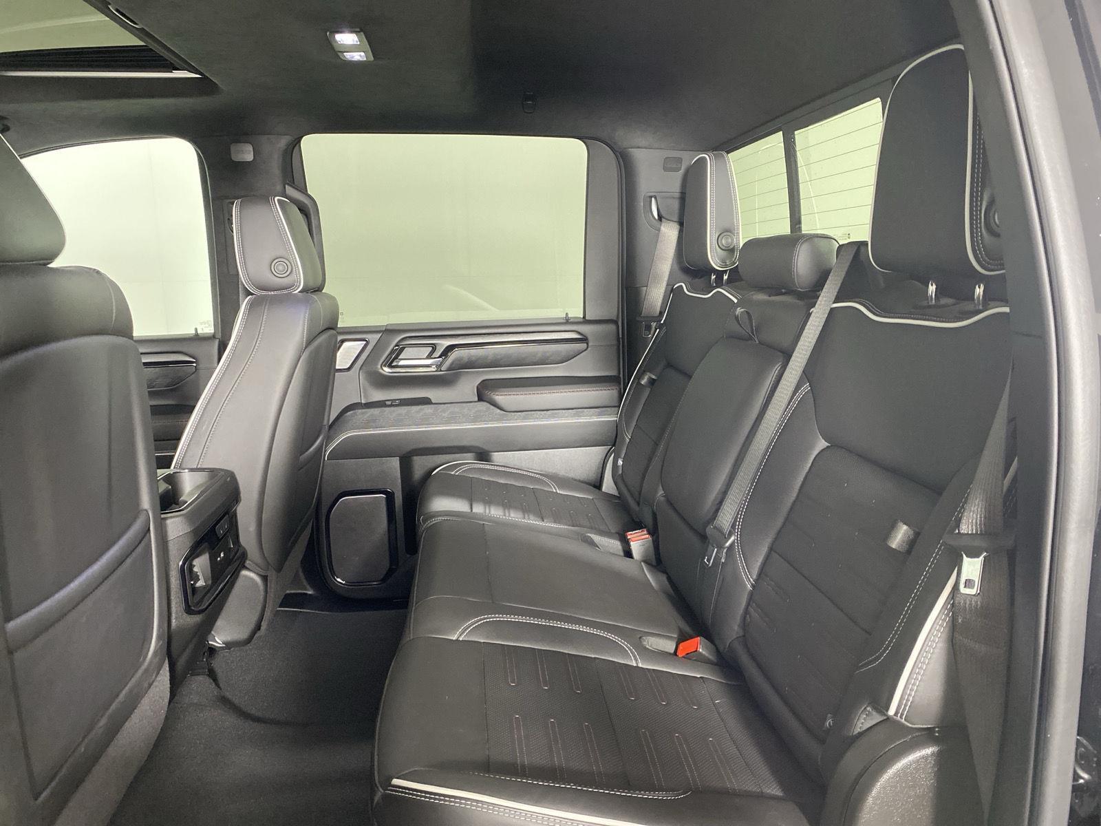 Used 2025 Onyx Black GMC AT4X image 26