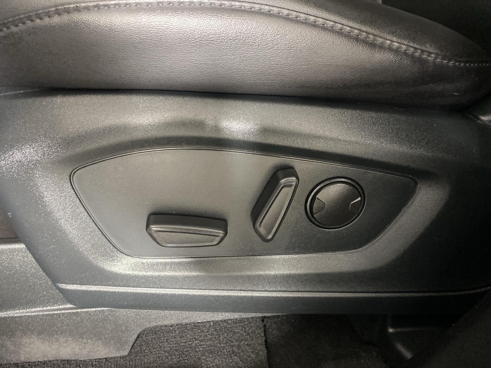 Used 2023 Stone Blue Ford XLT image 21