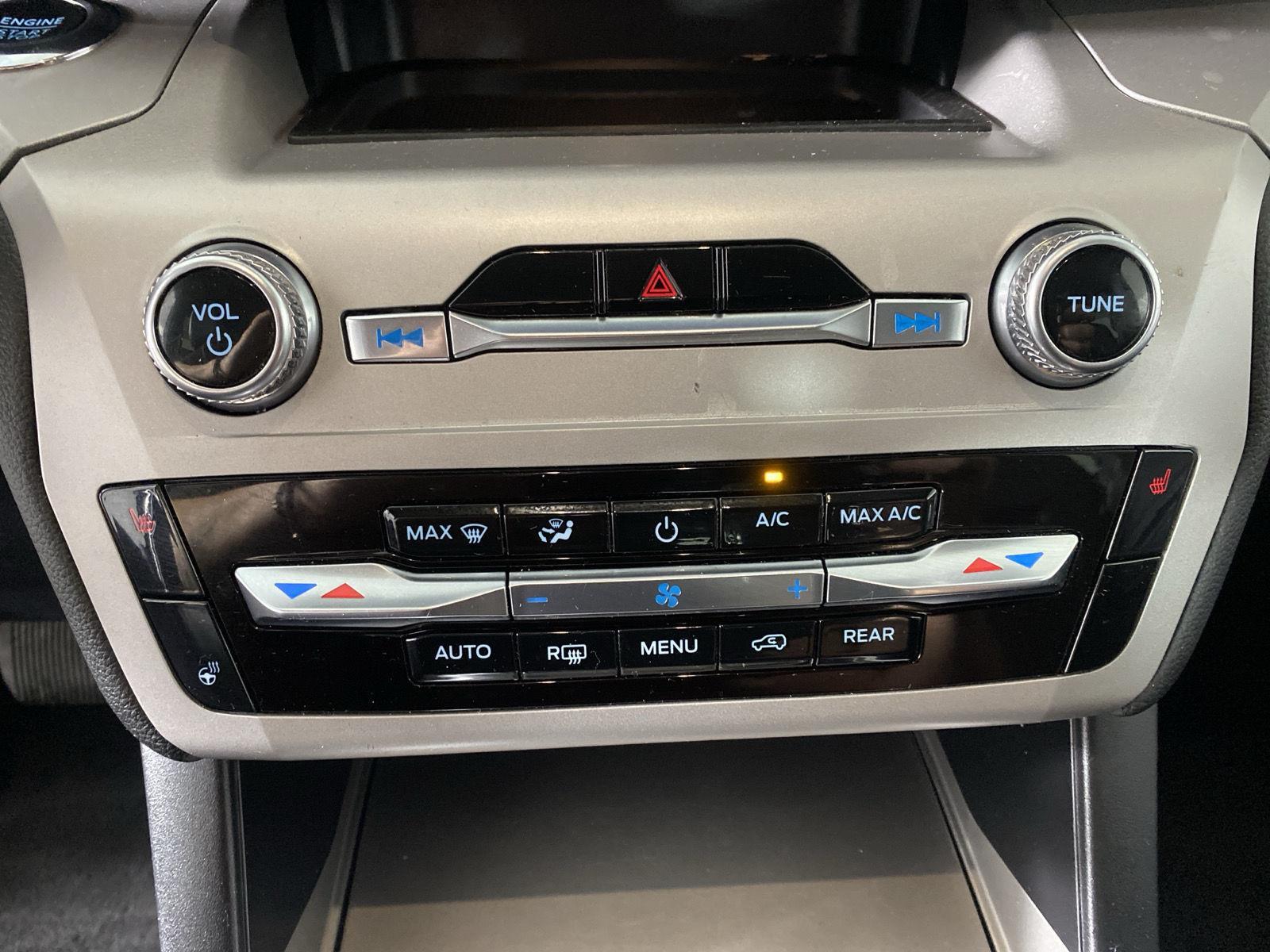 Used 2023 Stone Blue Ford XLT image 29