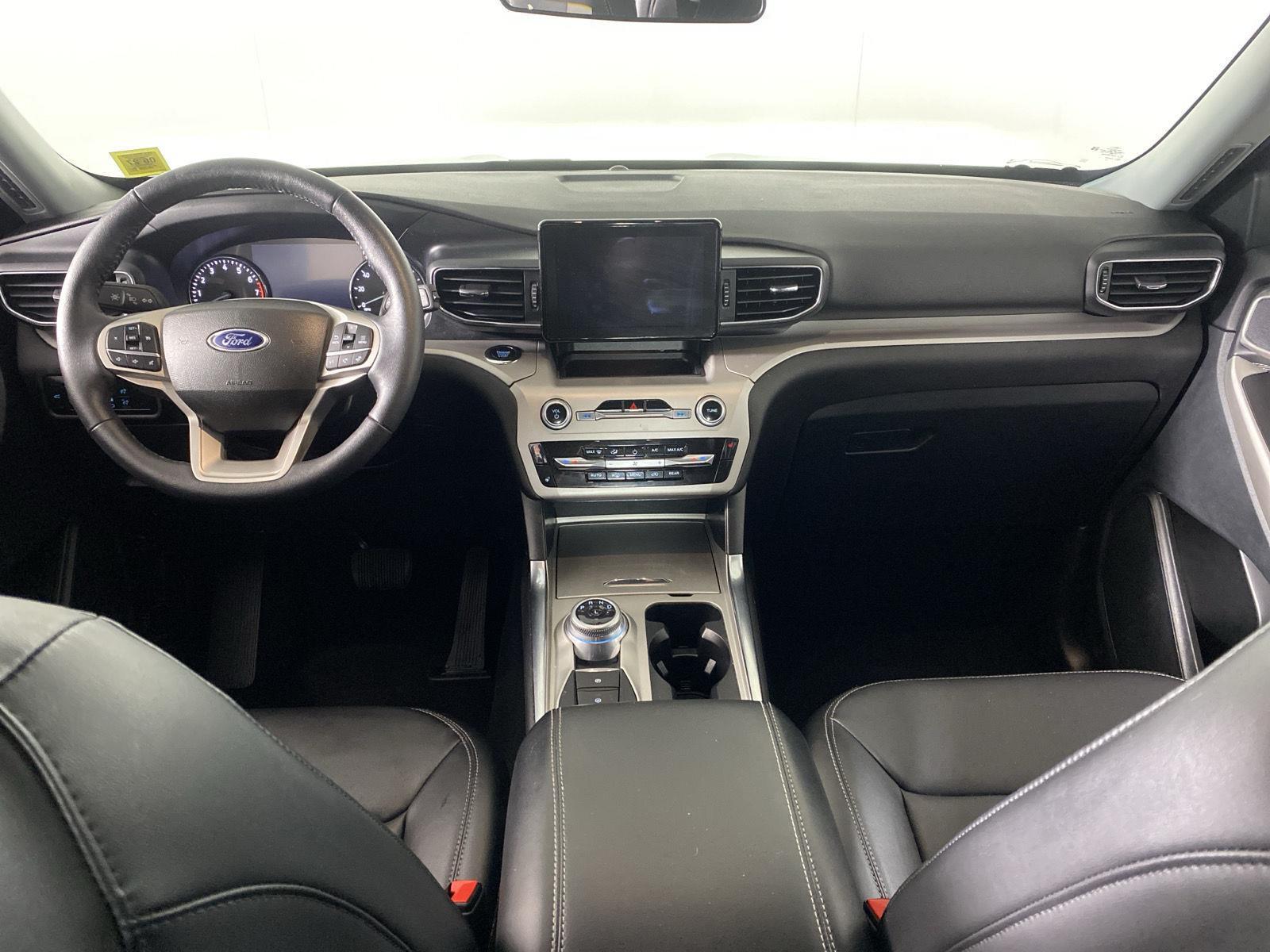 Used 2023 Stone Blue Ford XLT image 34