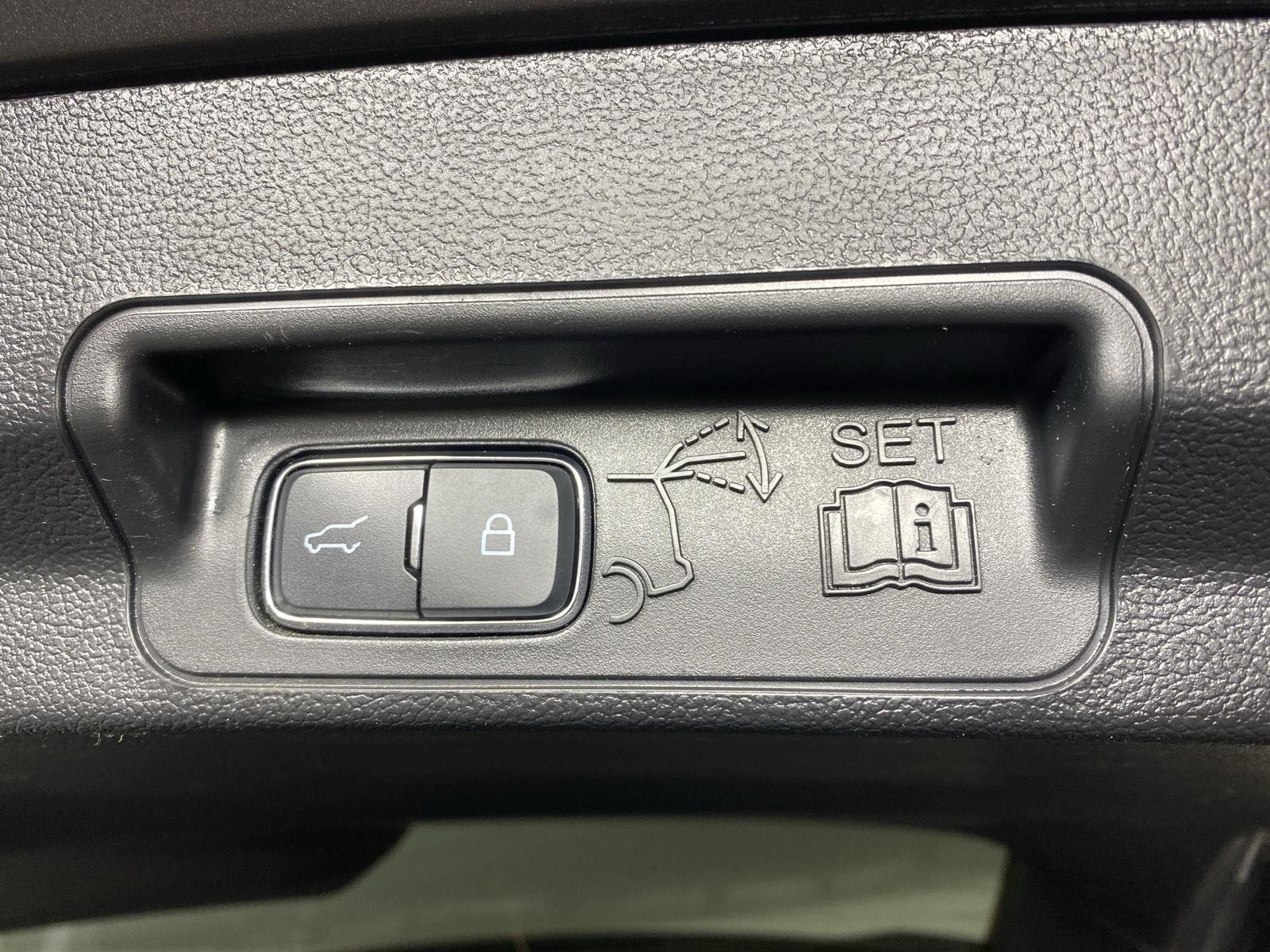 Used 2023 Carbonized Gray Ford XLT image 28