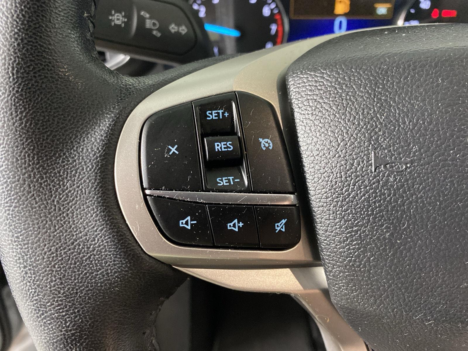 Used 2023 Iconic Silver Ford XLT image 18