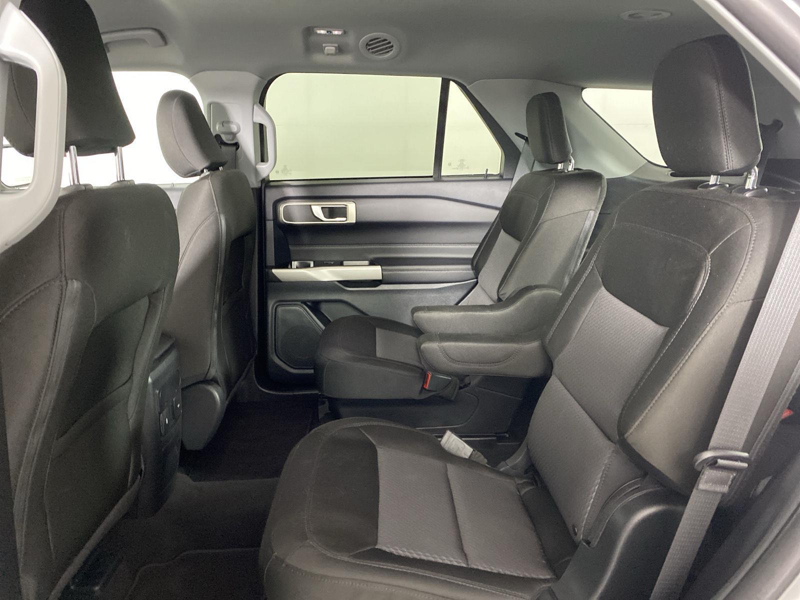 Used 2023 Iconic Silver Ford XLT image 25