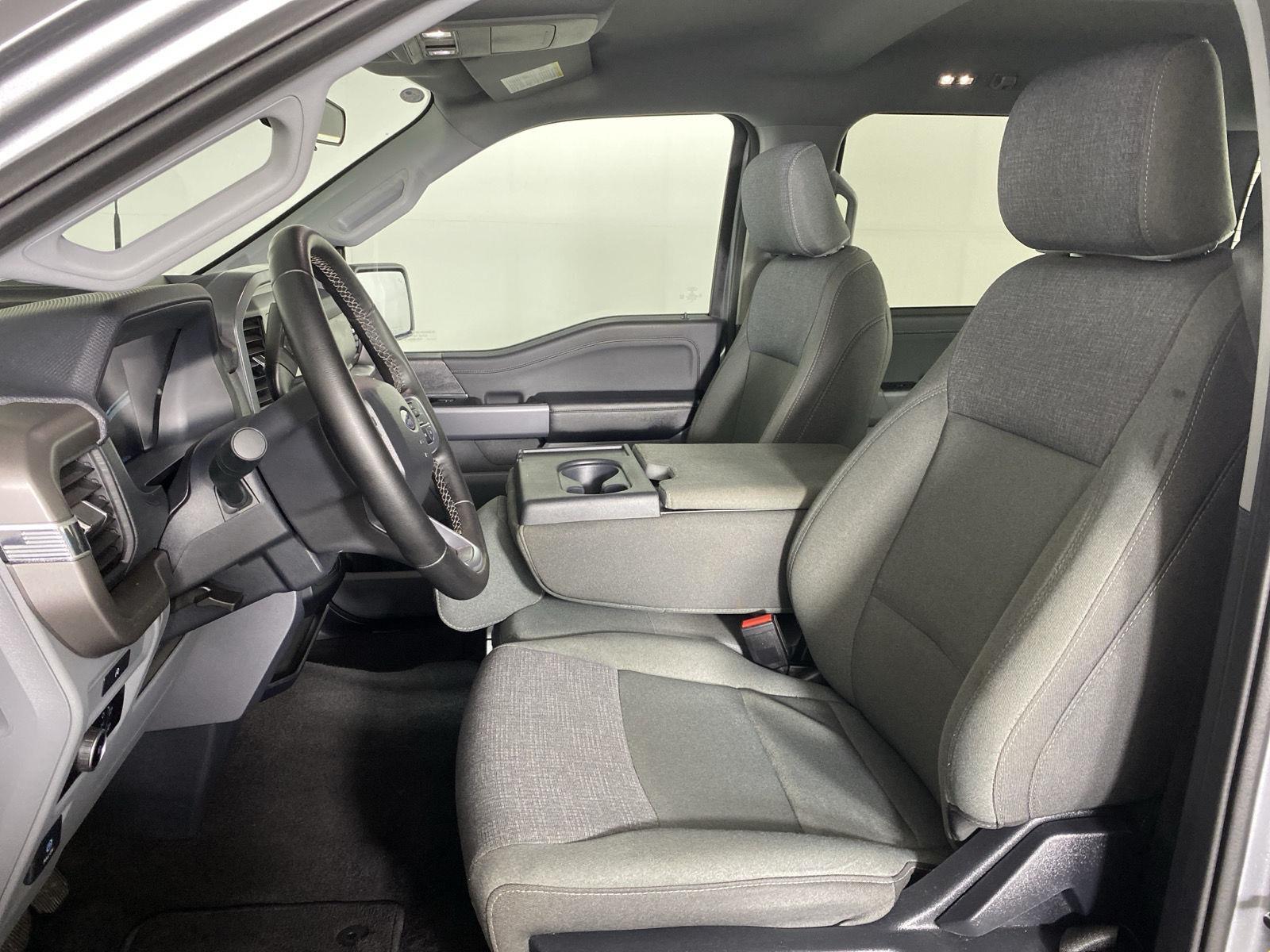 Used 2025 Iconic Silver Ford XLT image 10