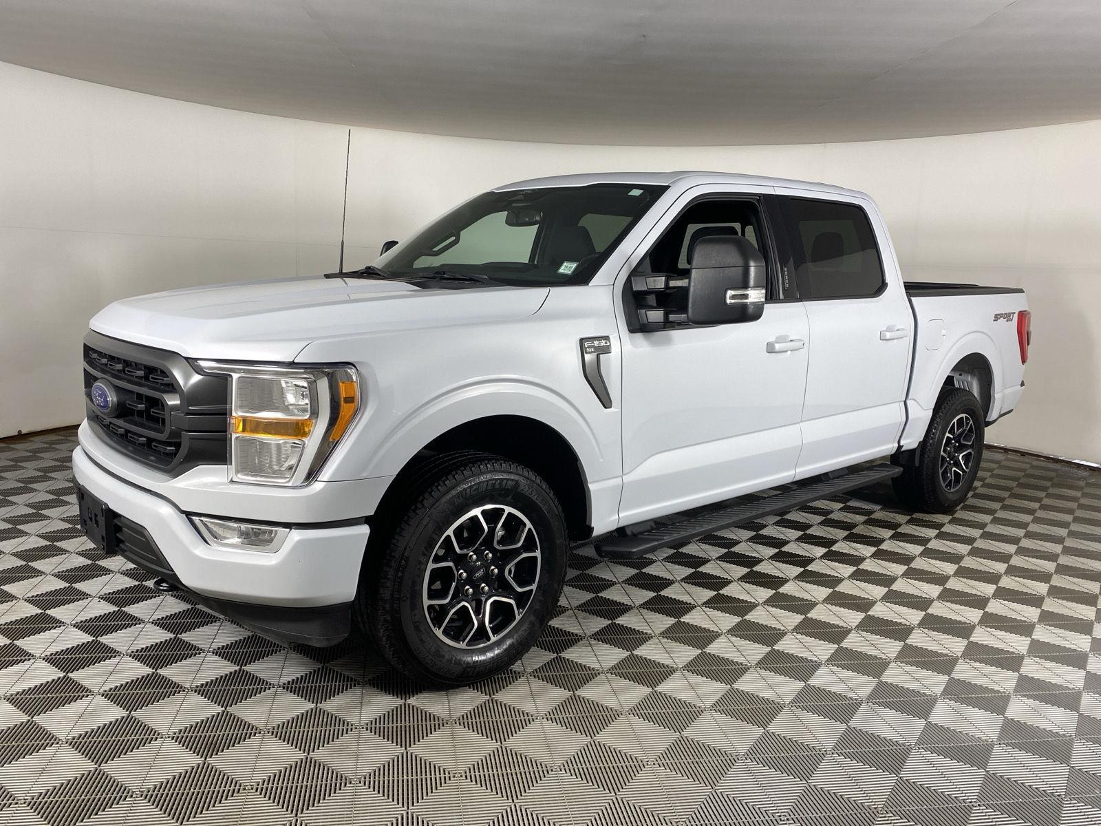 Used 2022 Space White Ford  image 4