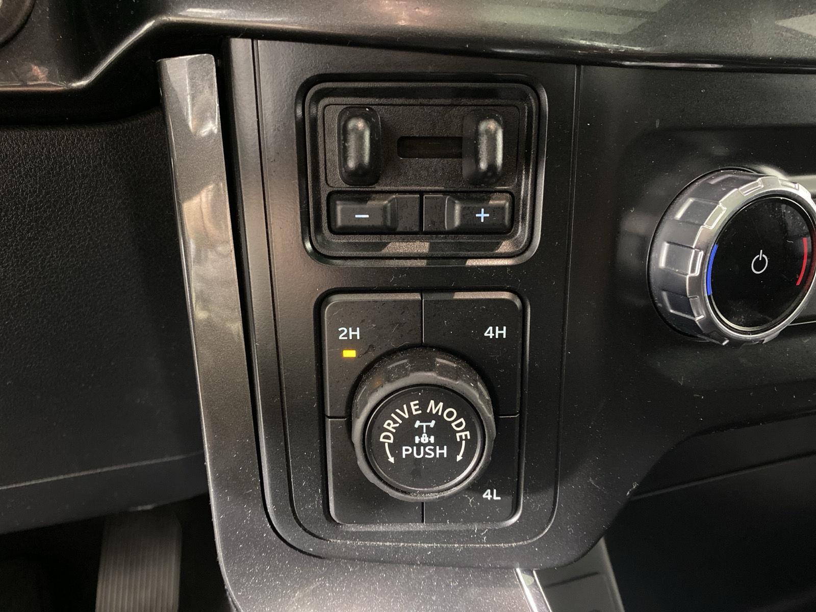 Used 2022 Space White Ford  image 23