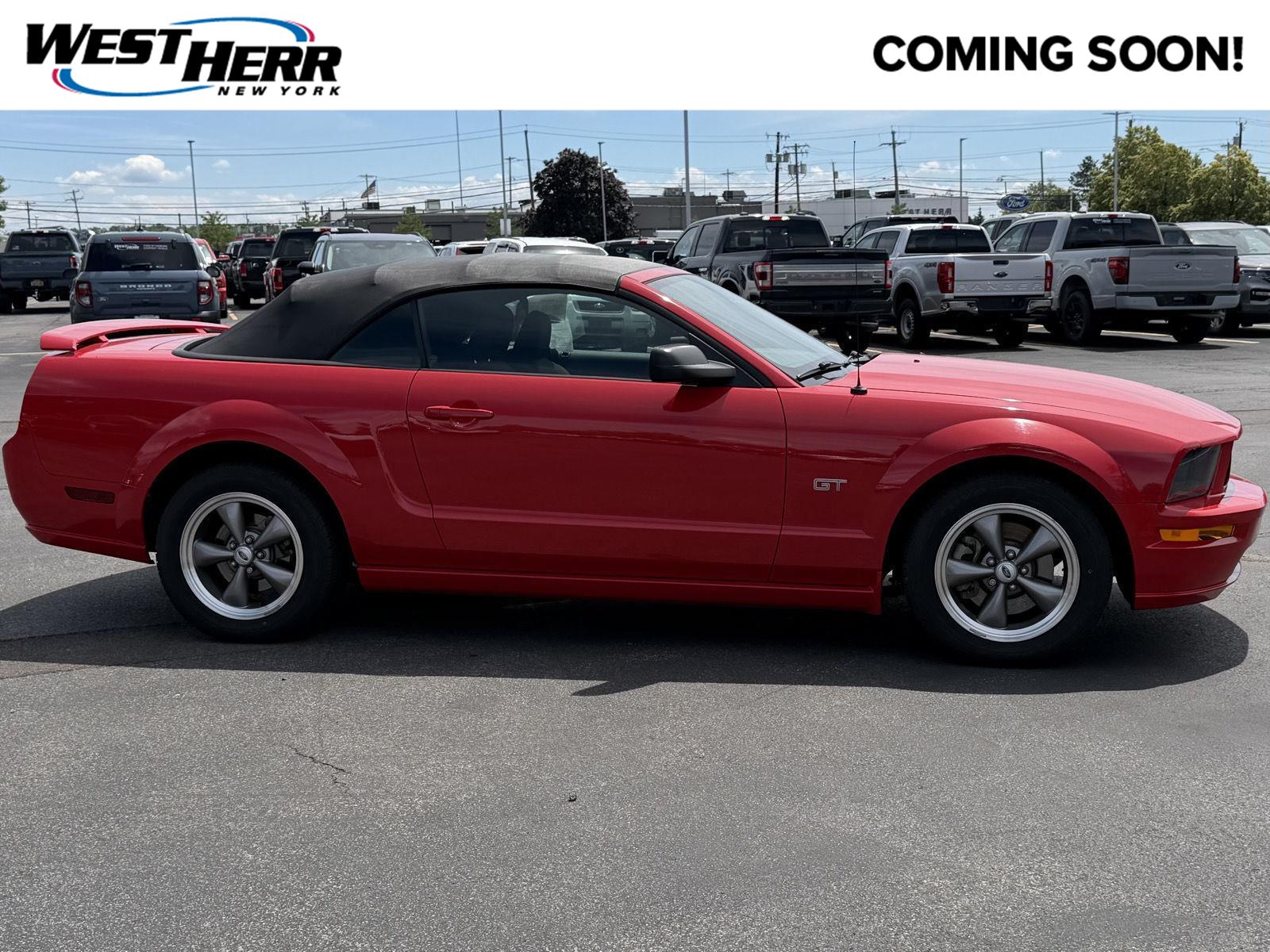  2006 Ford Mustang Convertible Rear-Wheel Drive 5-Speed Manual