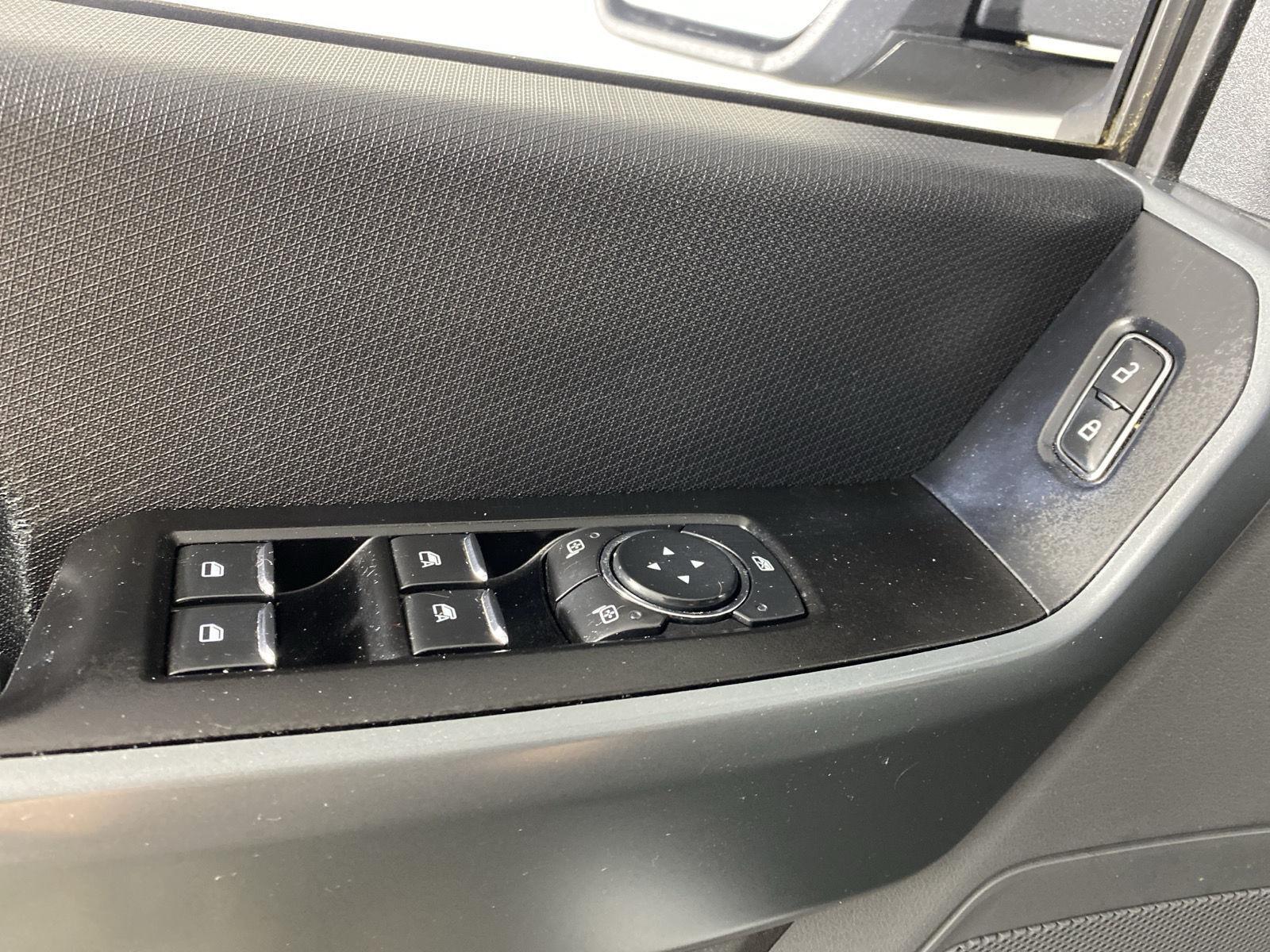 Used 2022 Iconic Silver Ford XLT image 14