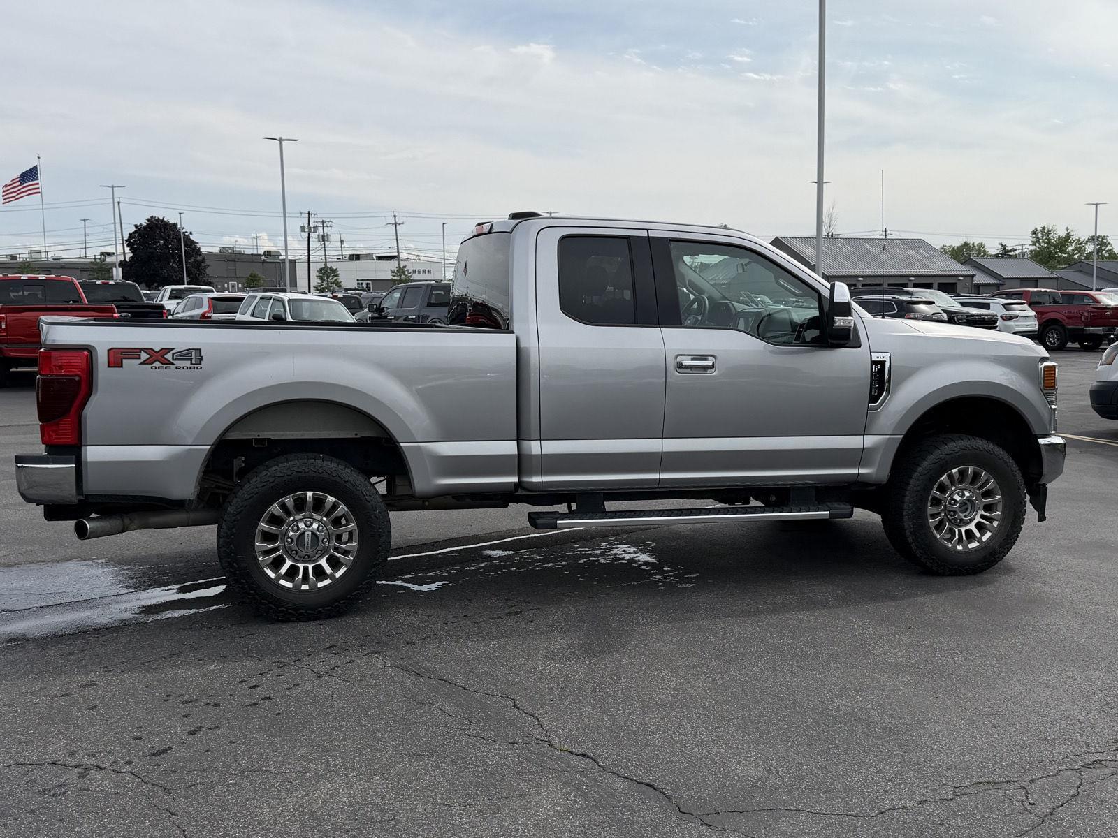 Used 2020 Iconic Silver Ford XLT image 4