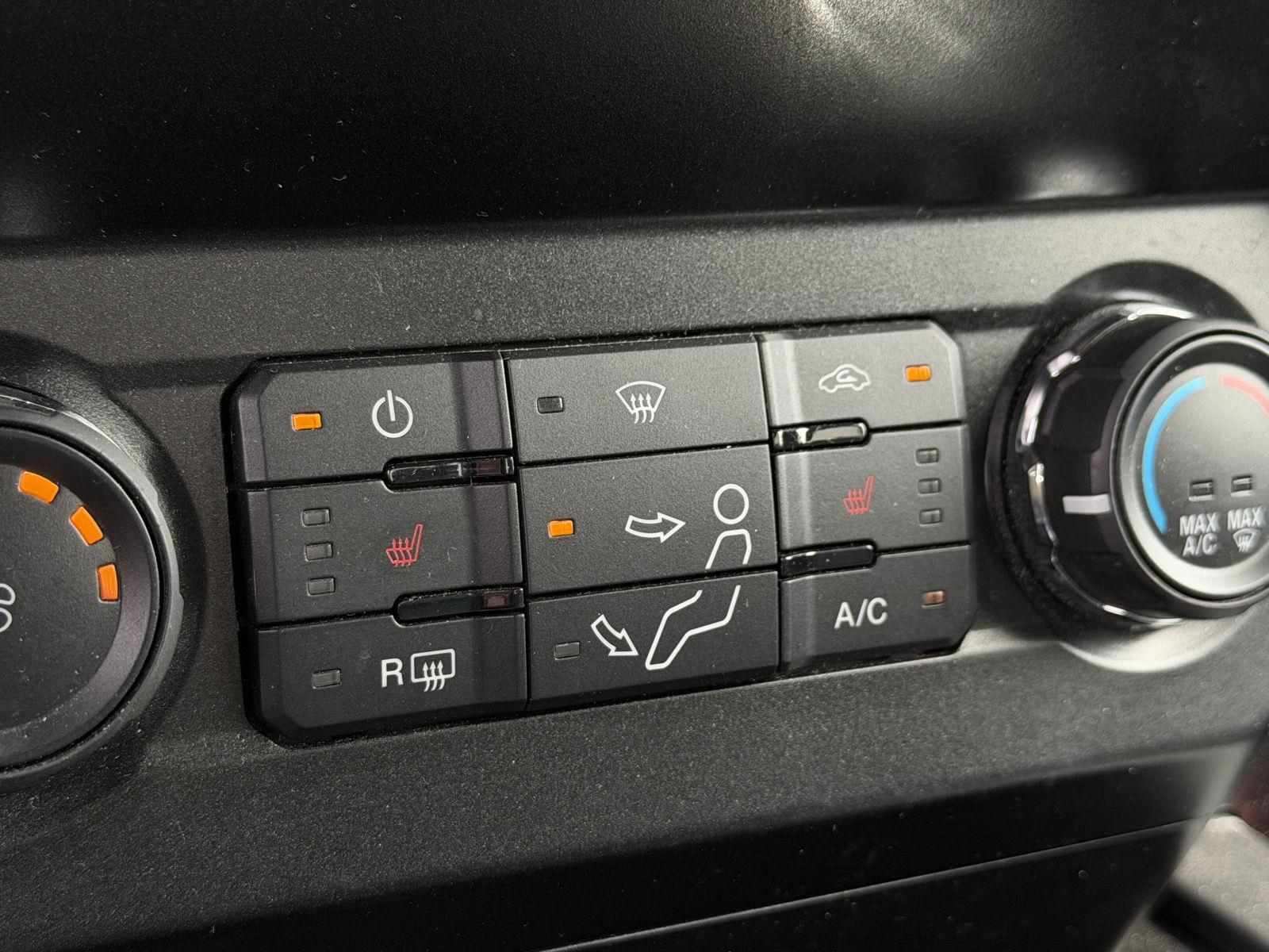 Used 2020 Iconic Silver Ford XLT image 8