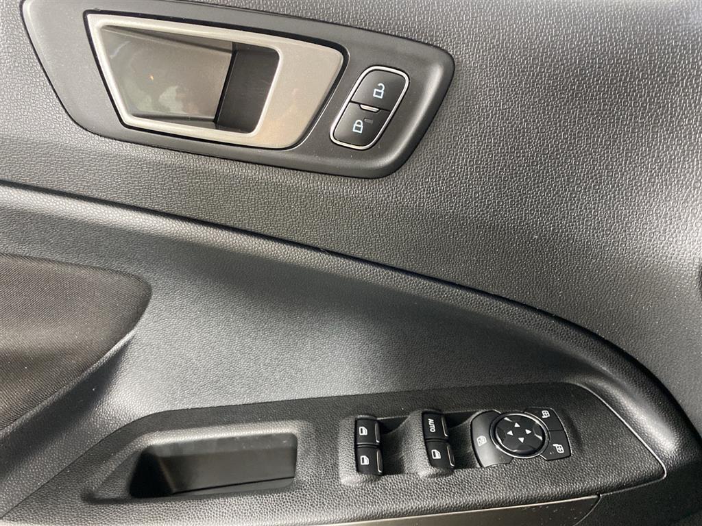 Used 2022 Blue Ford SE image 14