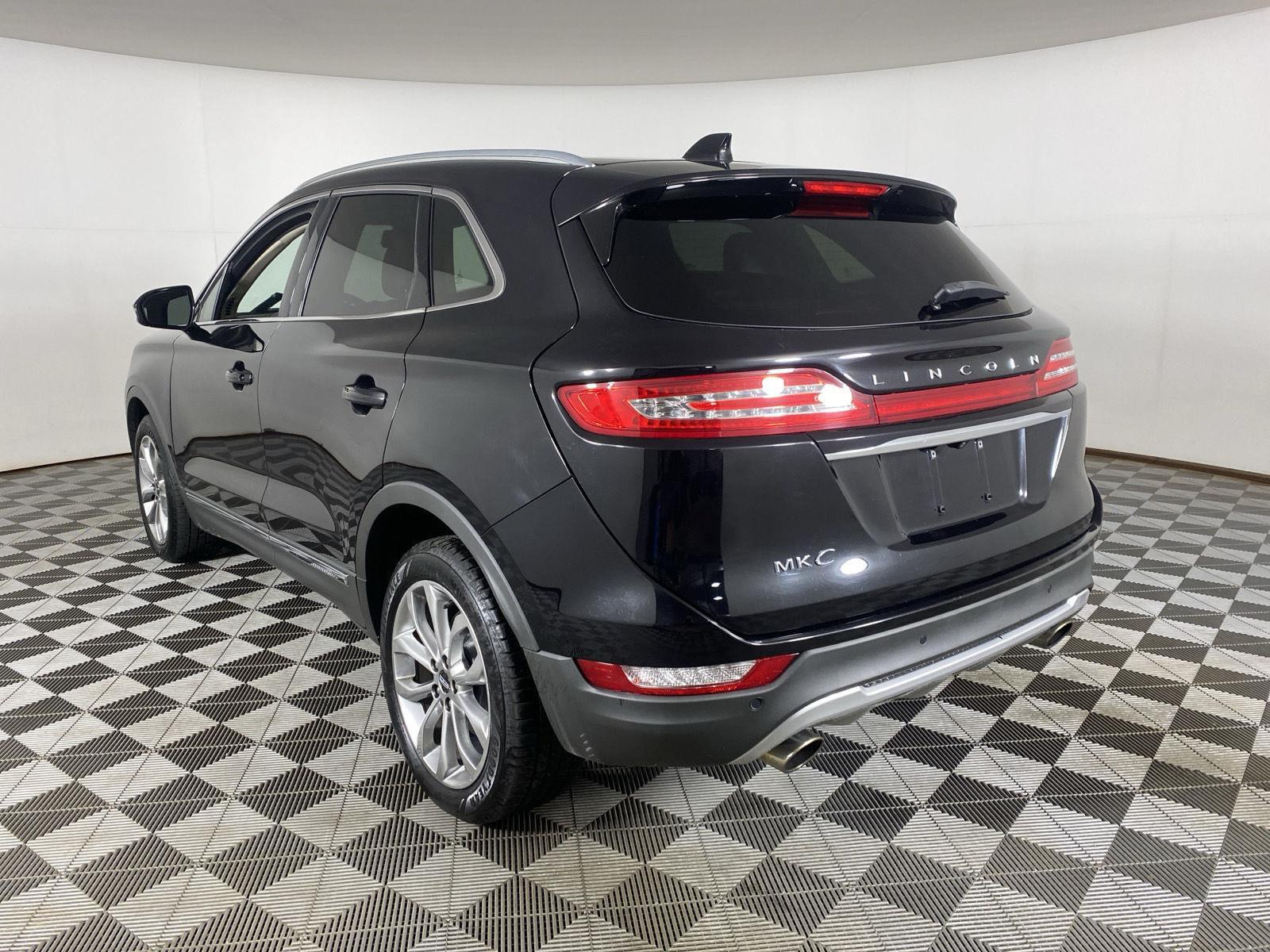 Used 2019 Infinite Black Metallic Lincoln Select image 5