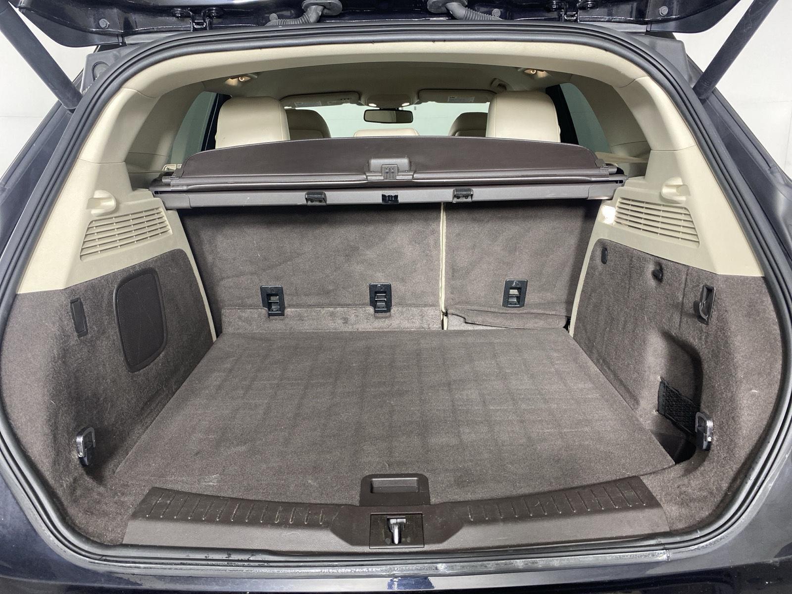 Used 2019 Infinite Black Metallic Lincoln Select image 27