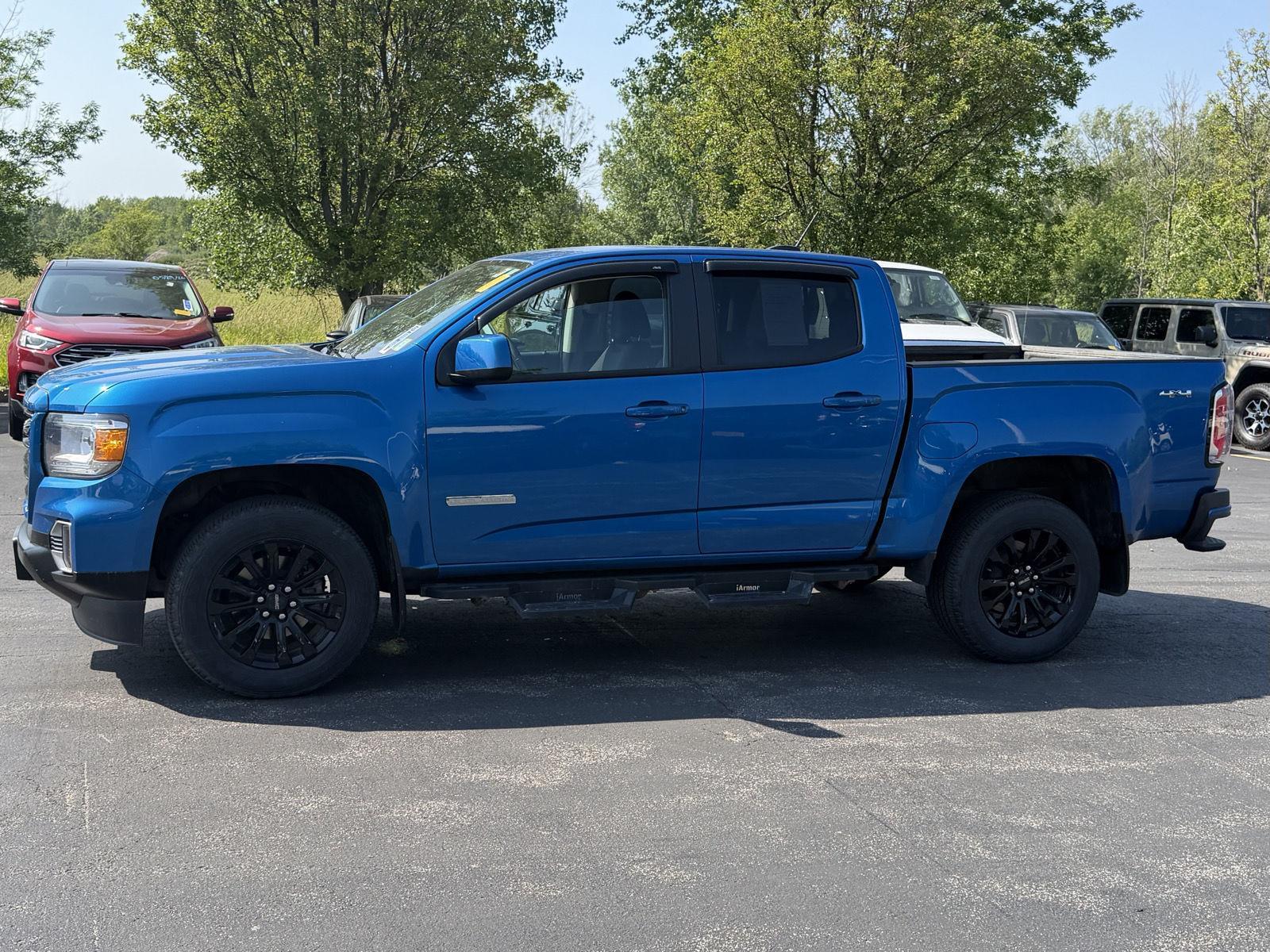Used 2022 Dynamic Blue Metallic GMC 4WD Elevation image 6