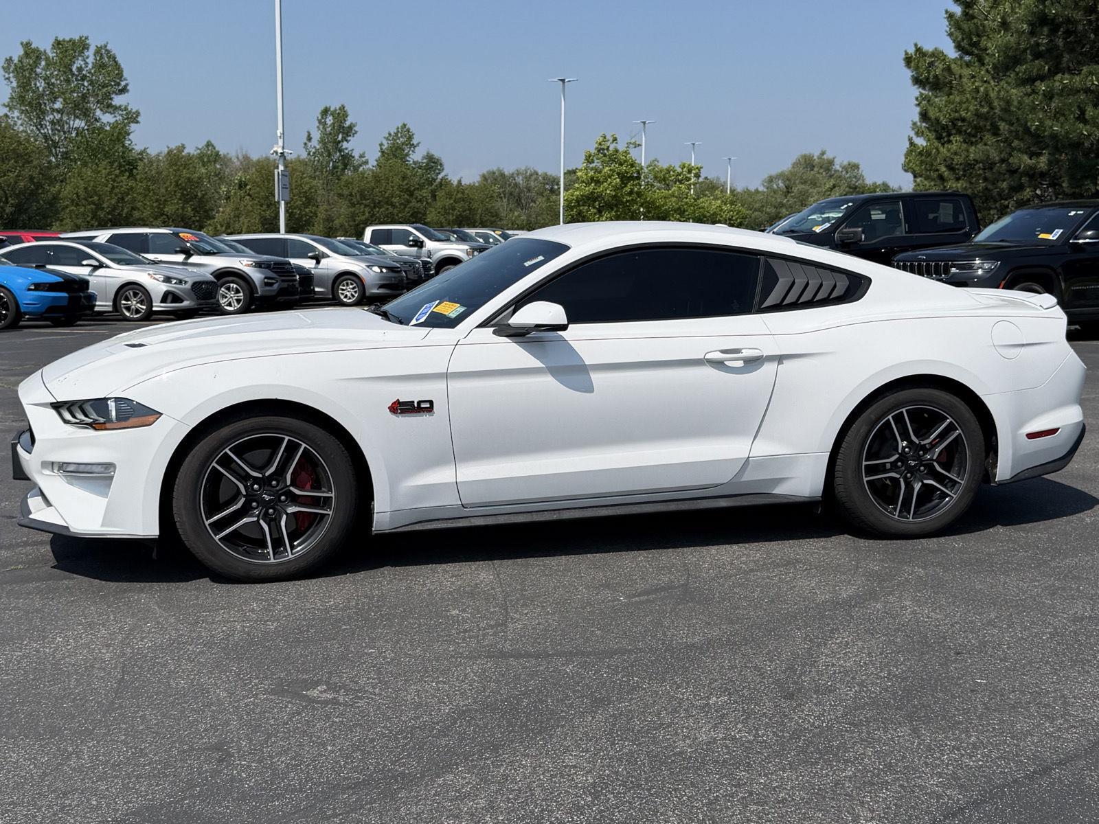 Used 2018 Oxford White Ford GT Premium image 6