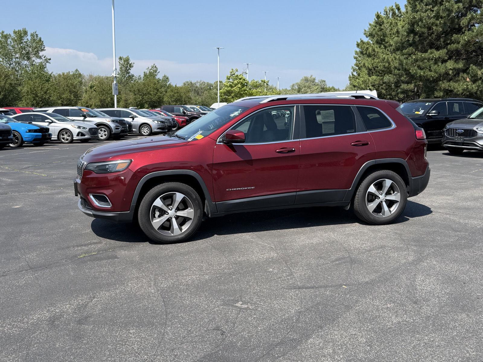 Used 2021 Velvet Red Pearlcoat Jeep Limited image 4