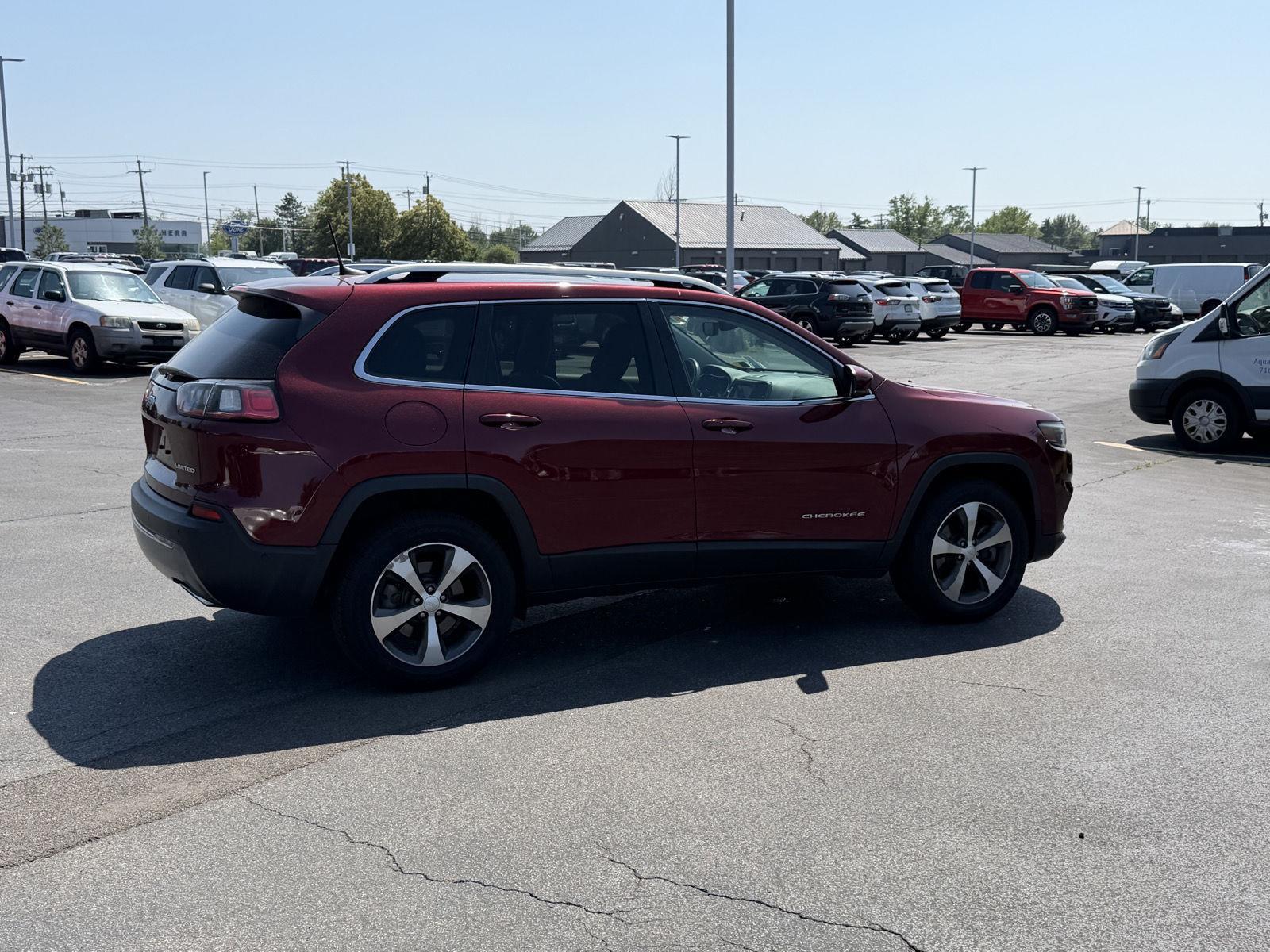 Used 2021 Velvet Red Pearlcoat Jeep Limited image 6