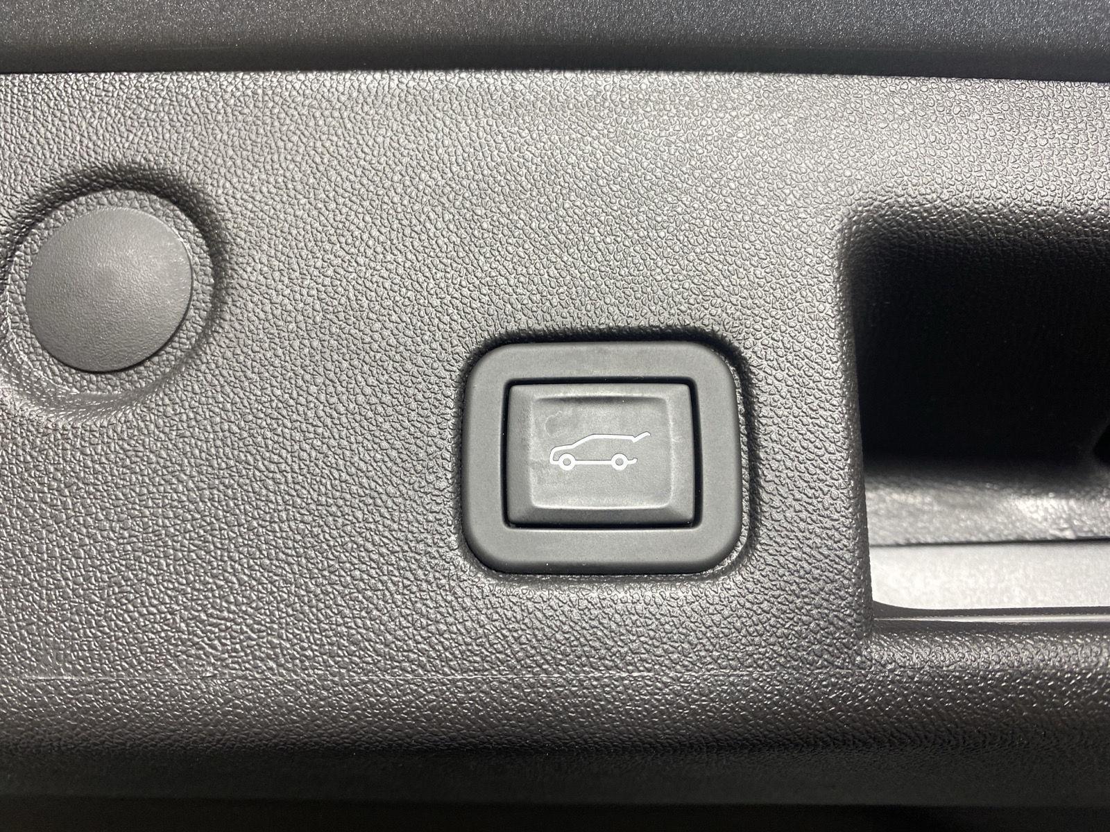 Used 2024 Sterling Gray Metallic Chevrolet LT image 25