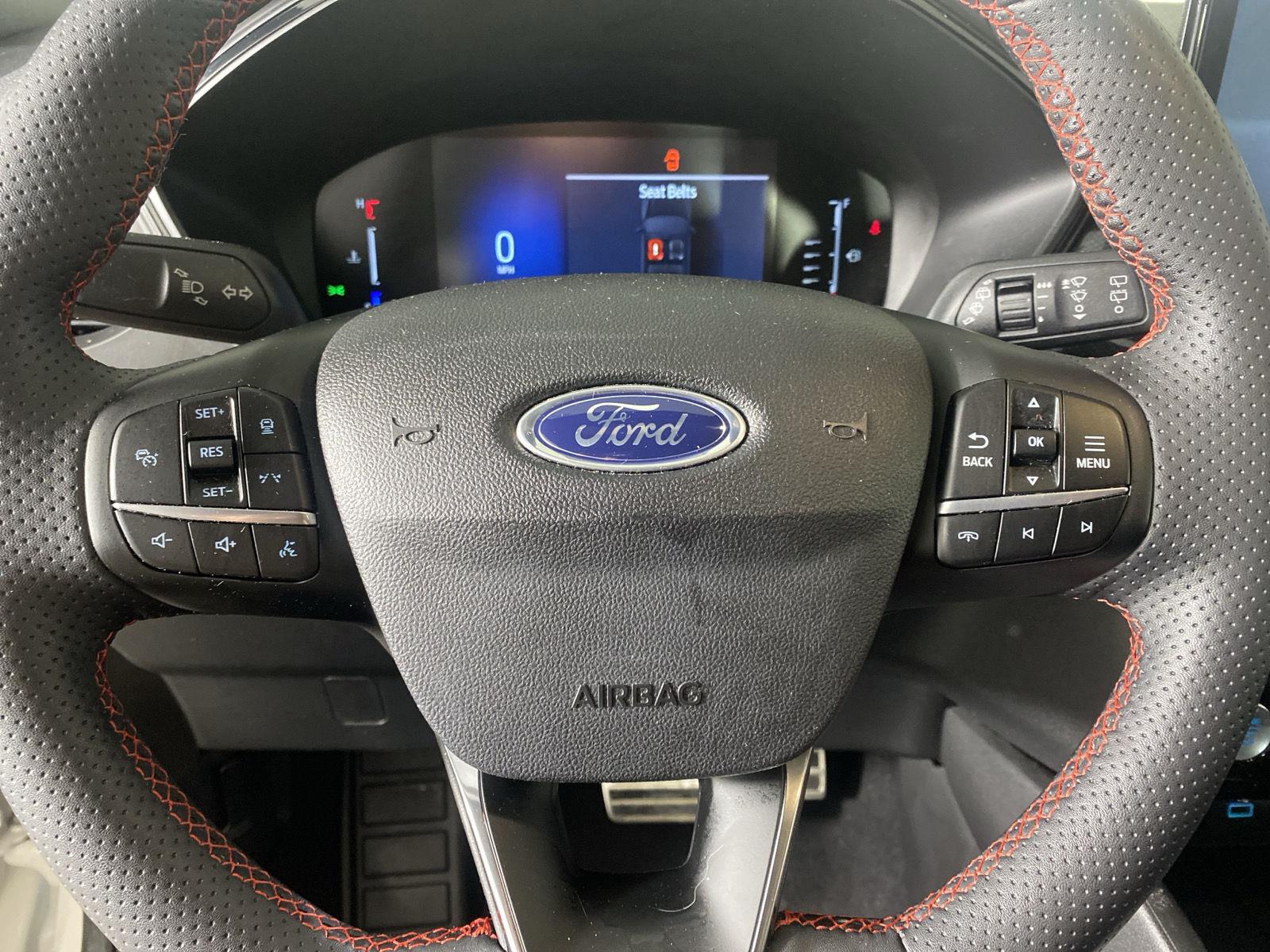 Used 2023 Star White Metallic Tri-Coat Ford ST-Line image 22