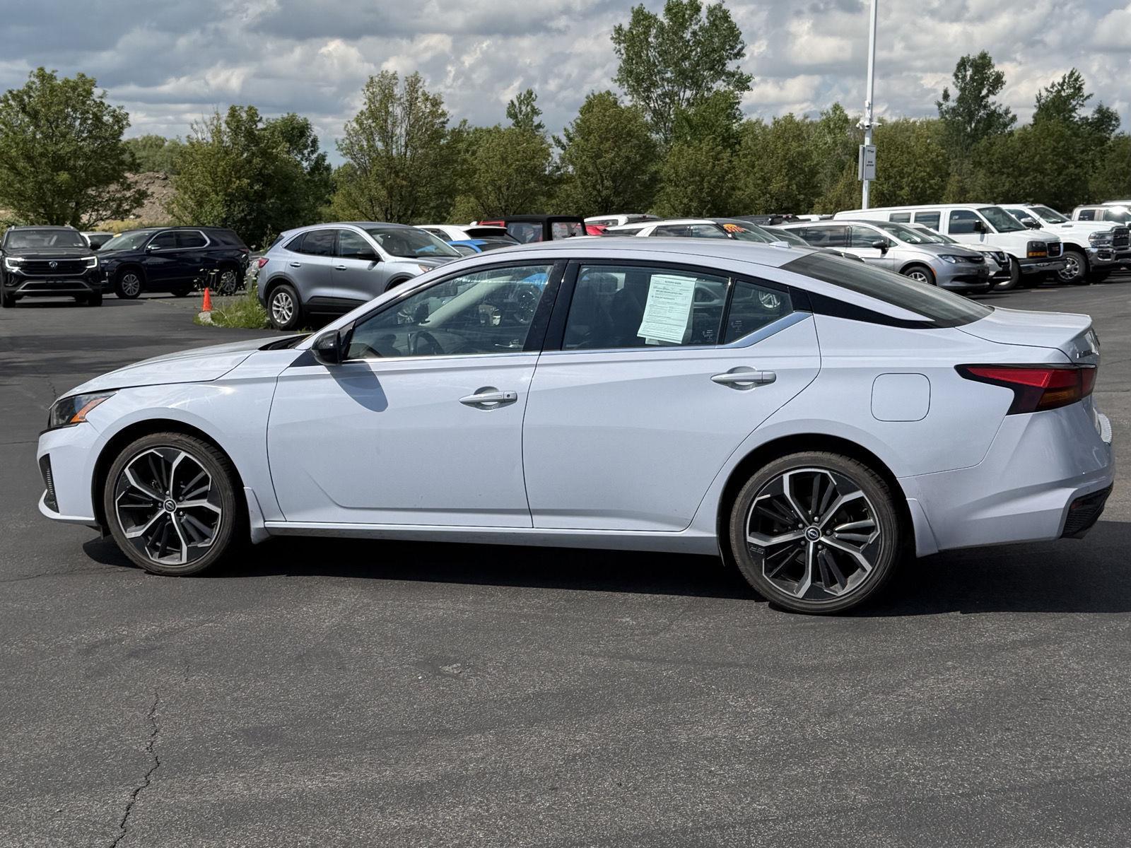 Used 2023 Gray Sky Pearl Nissan 2.5 SR image 5