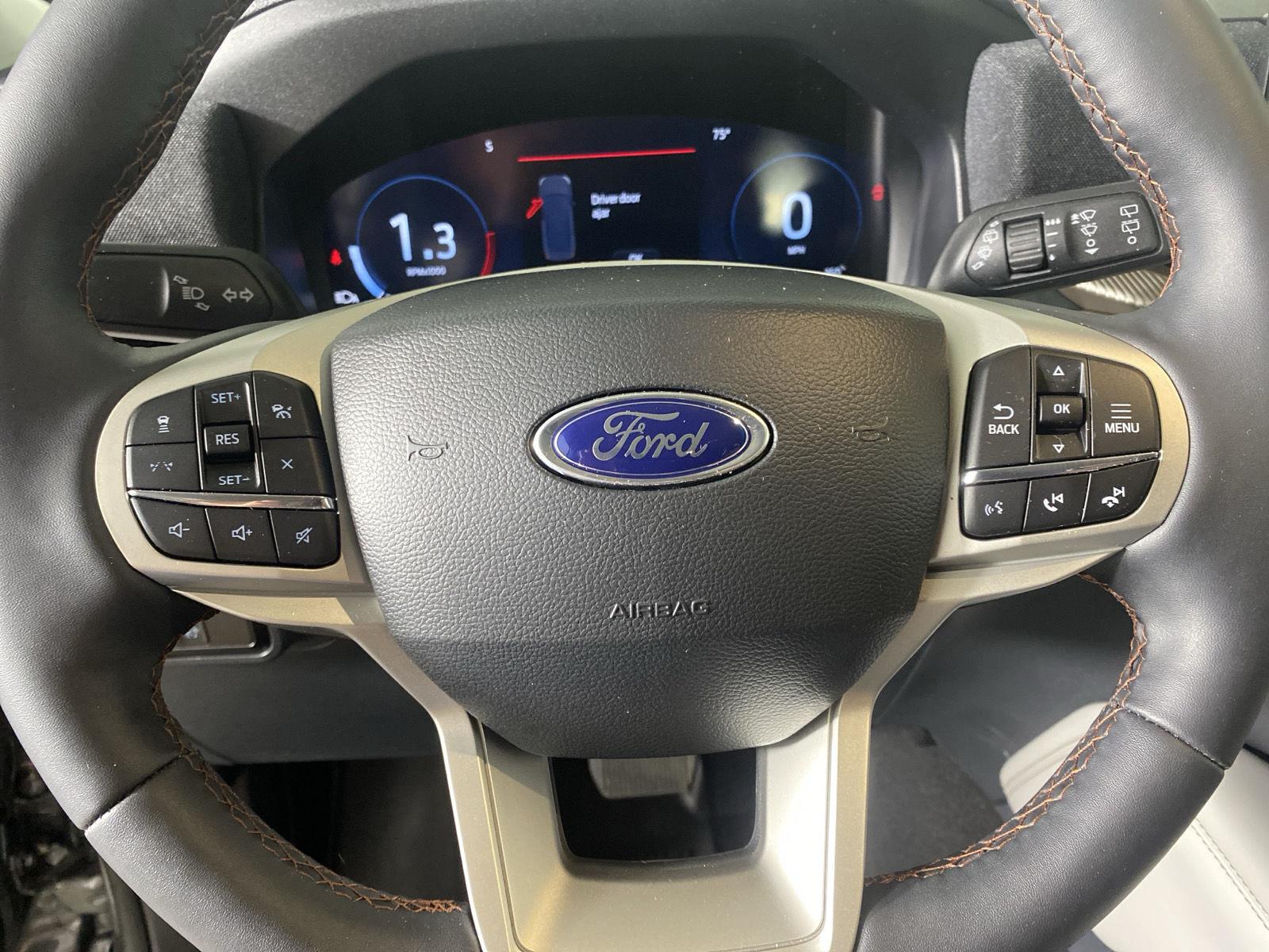 New 2026 Carbonized Gray Metallic Ford Active image 17