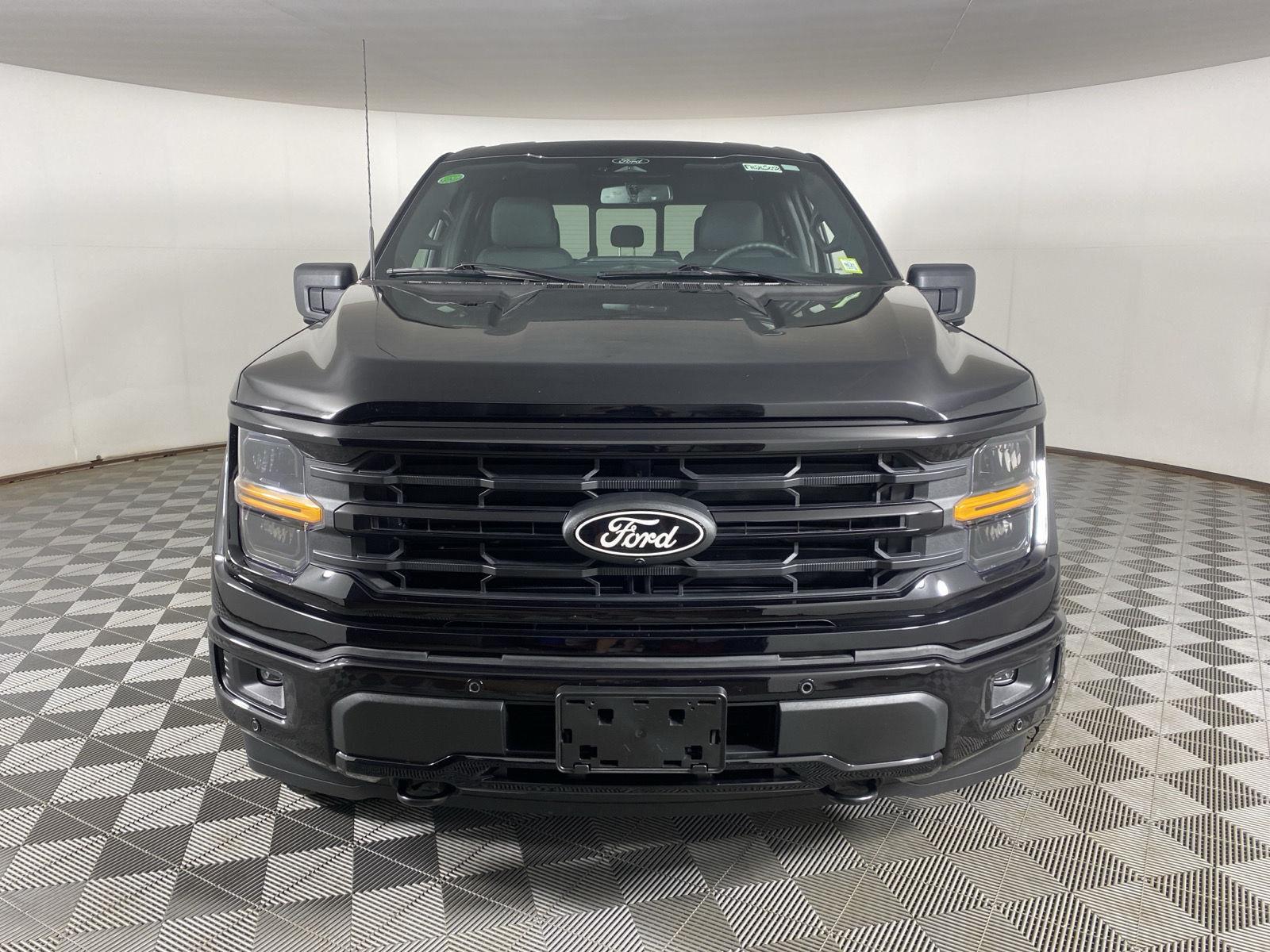 New 2026 Agate Black Ford XLT image 2